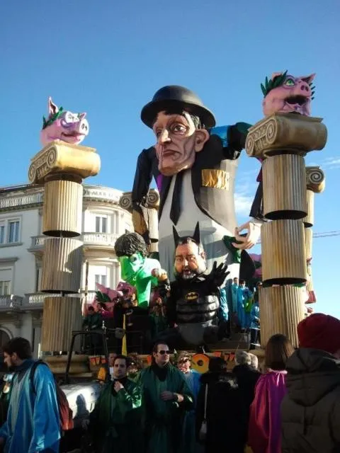 Decorative detail in Hotel Ely