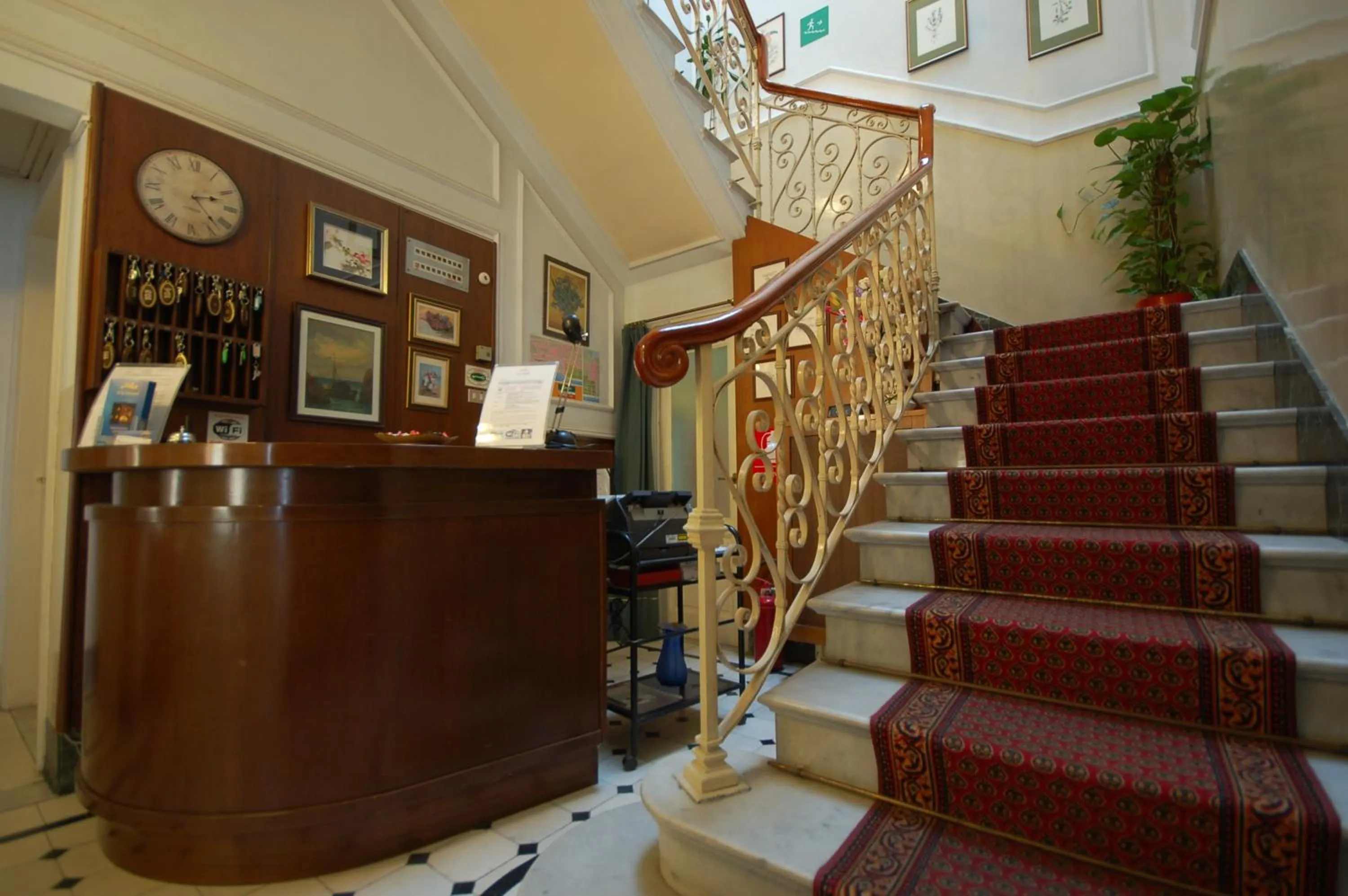 Lobby or reception in Hotel Ely