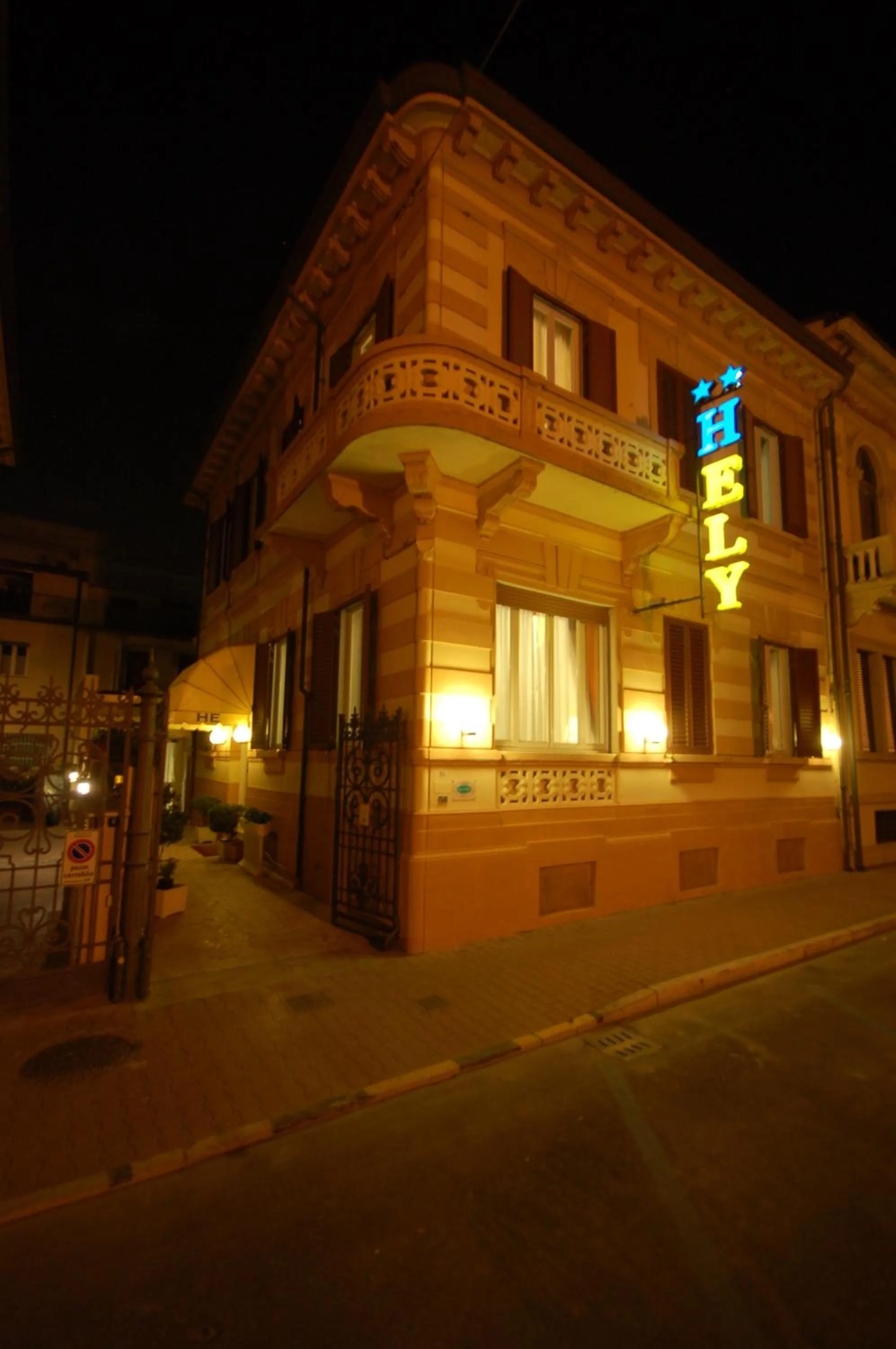 Property building in Hotel Ely