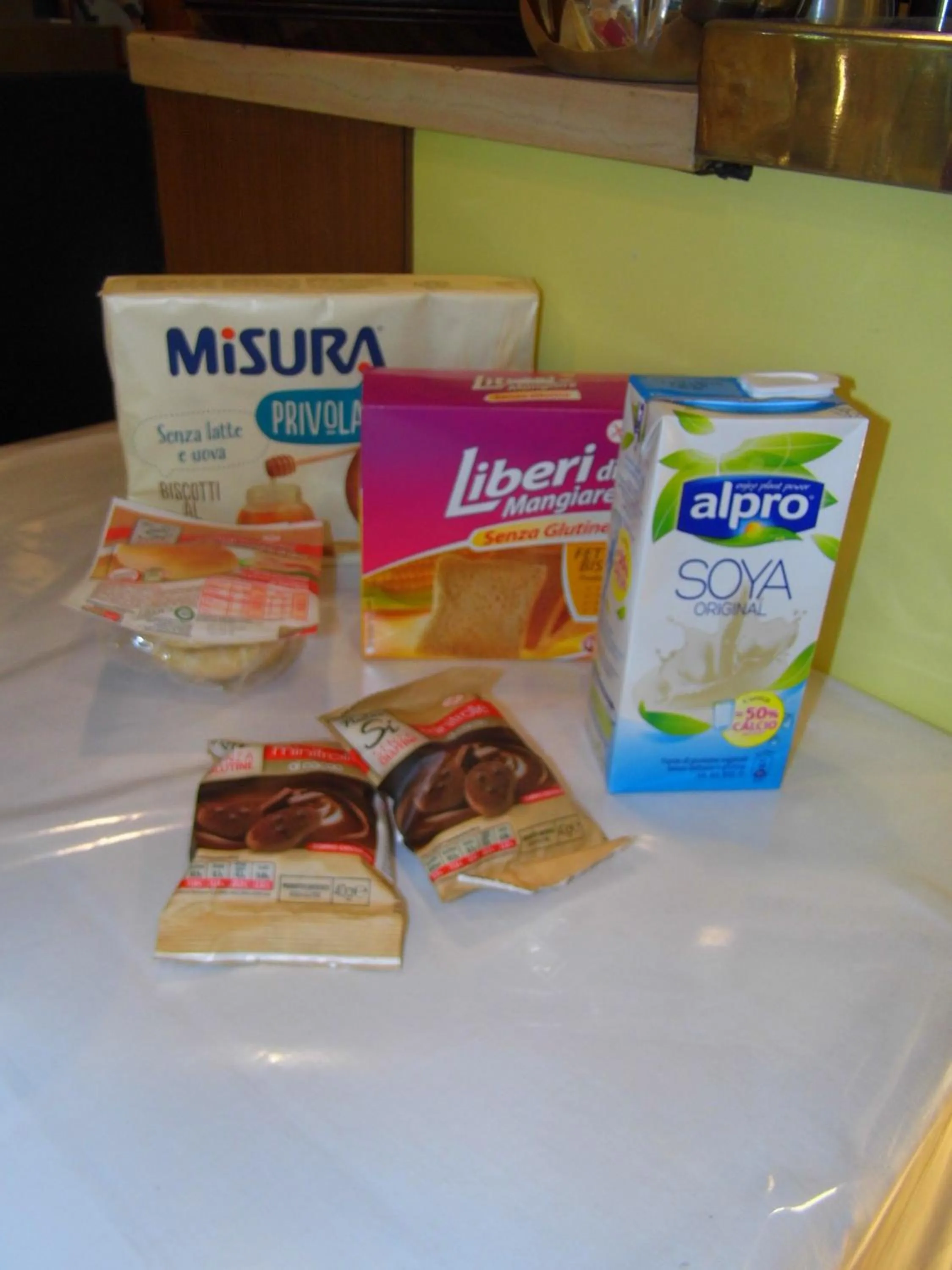 Restaurant/places to eat in Hotel Ely