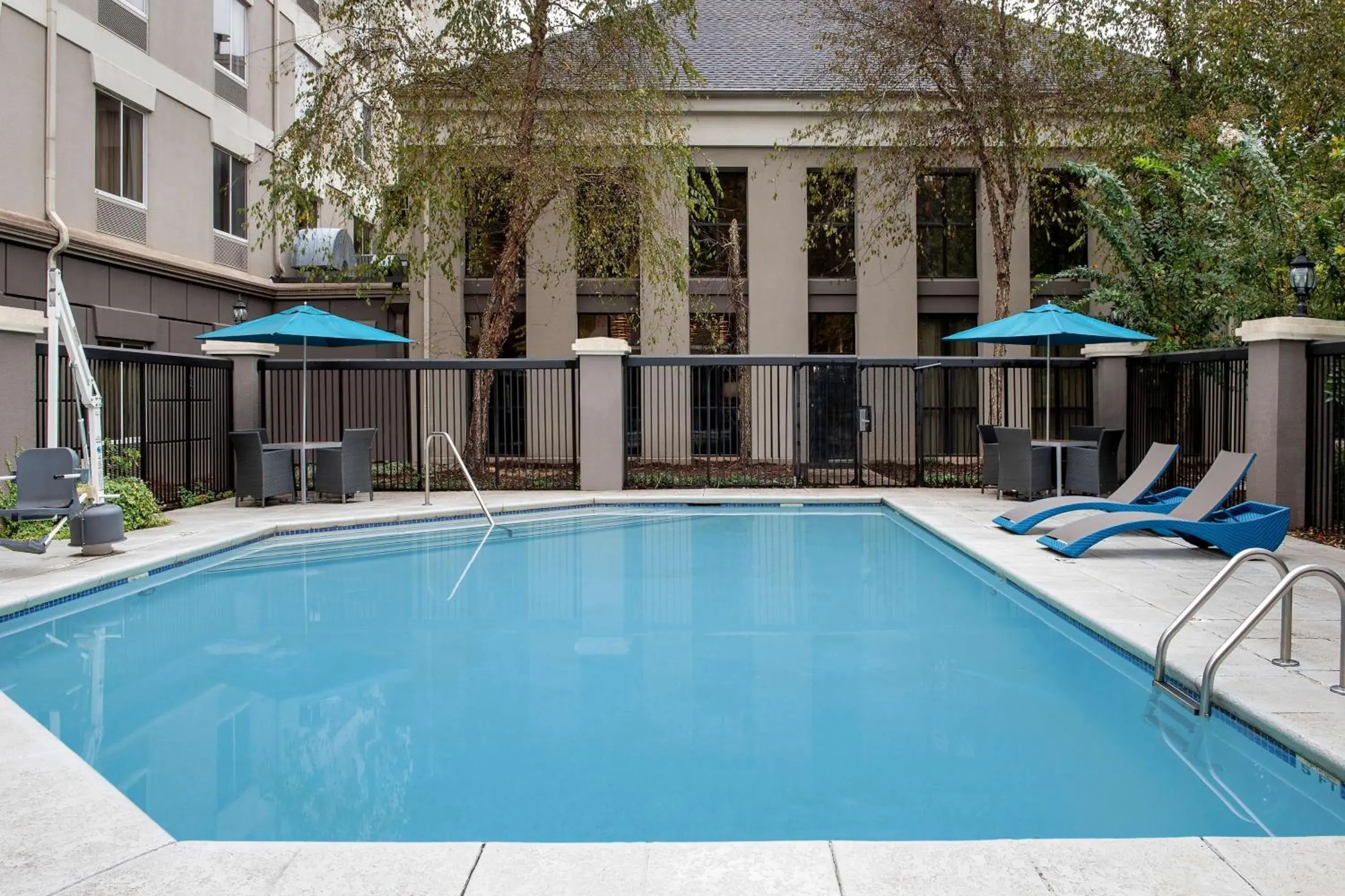 Pool view in Hampton Inn & Suites Alpharetta-Windward Pool view in Hampton Inn & Suites Alpharetta-Windward