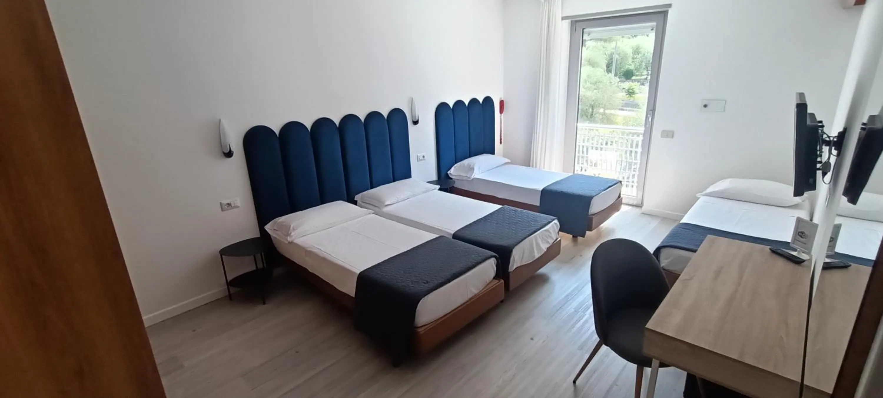 Bedroom, Bed in Hotel Everest Arco