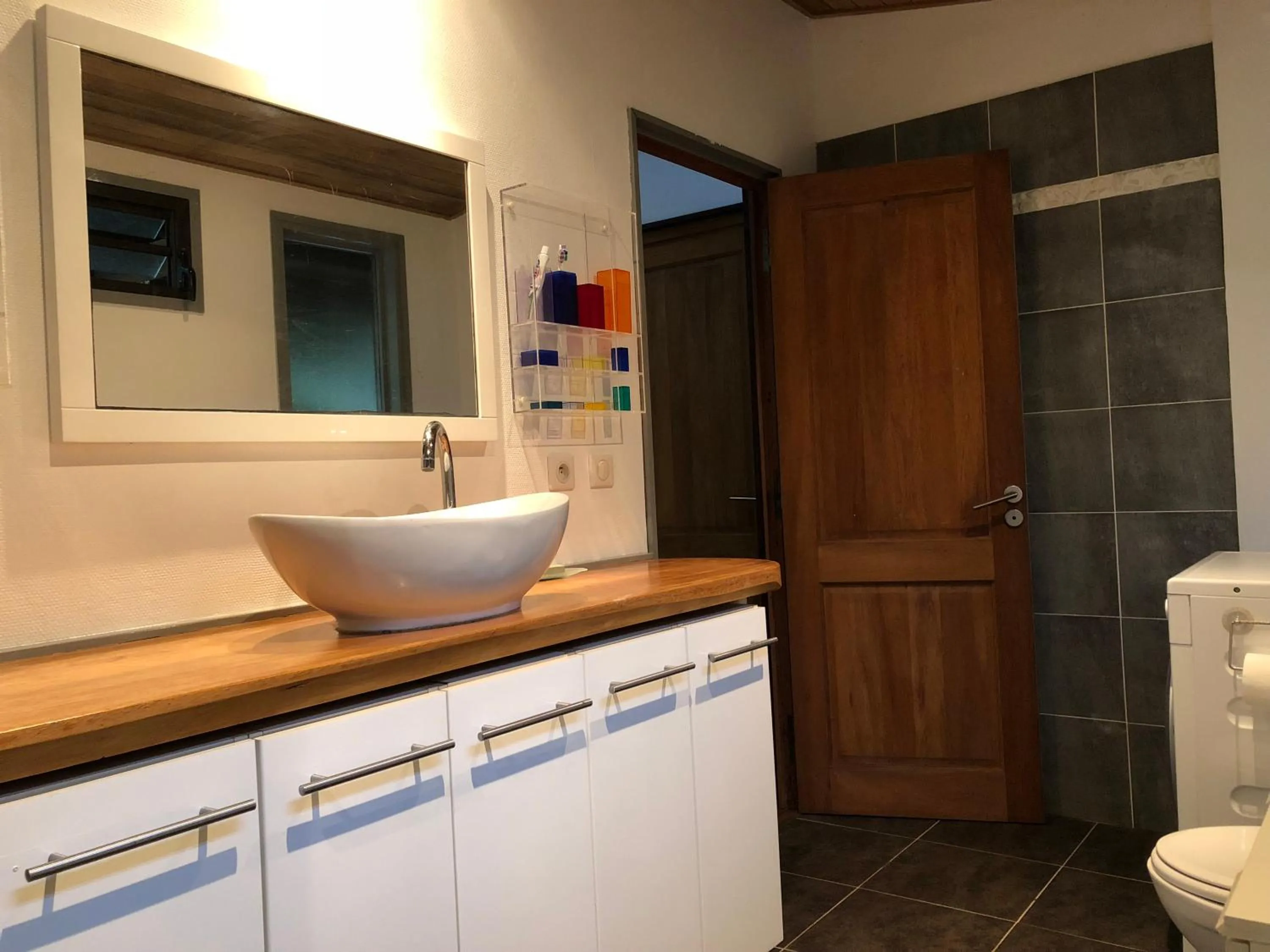 Toilet in La Villa Te Fetia Nui Moorea