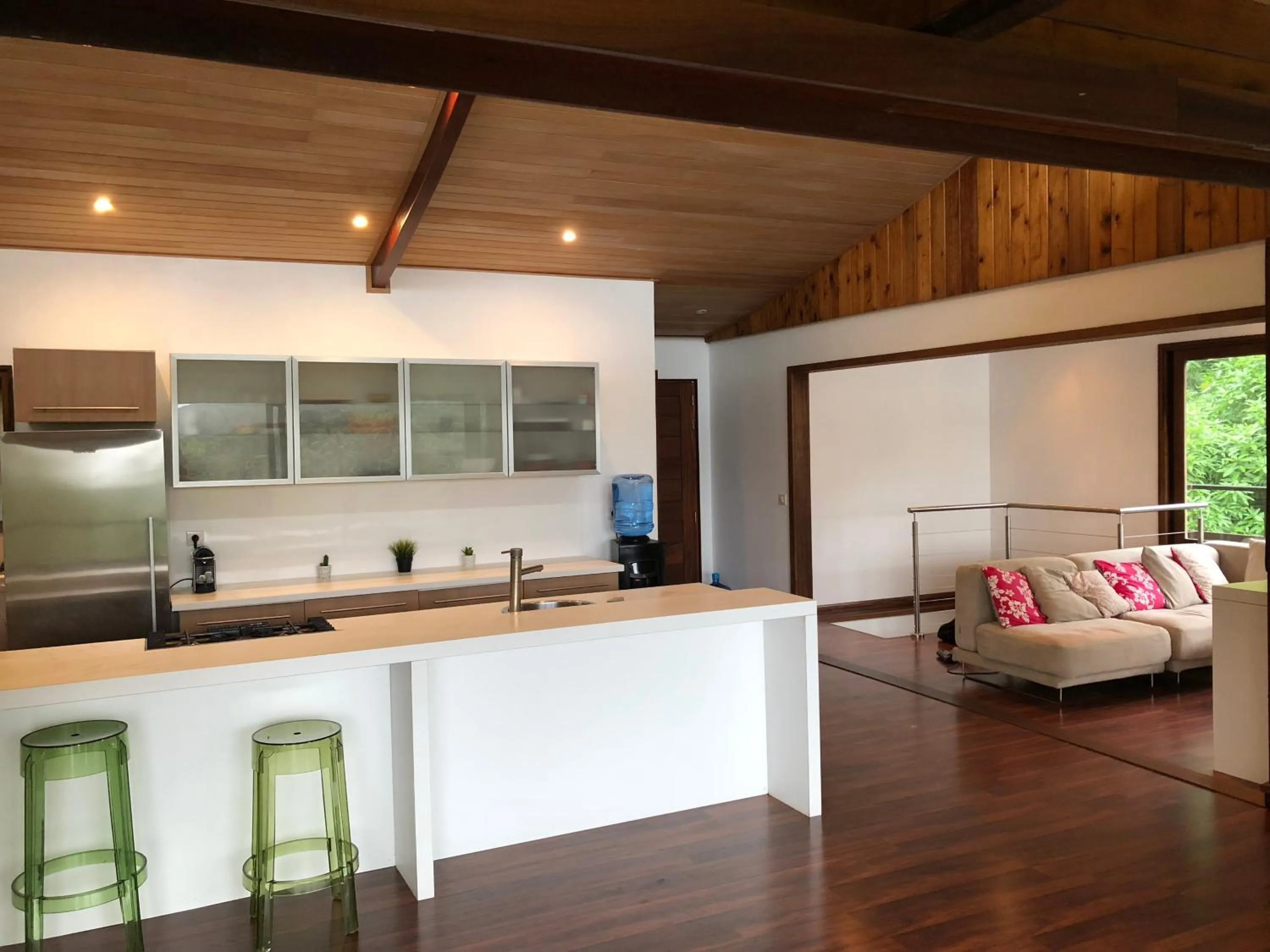 Kitchen or kitchenette in La Villa Te Fetia Nui Moorea