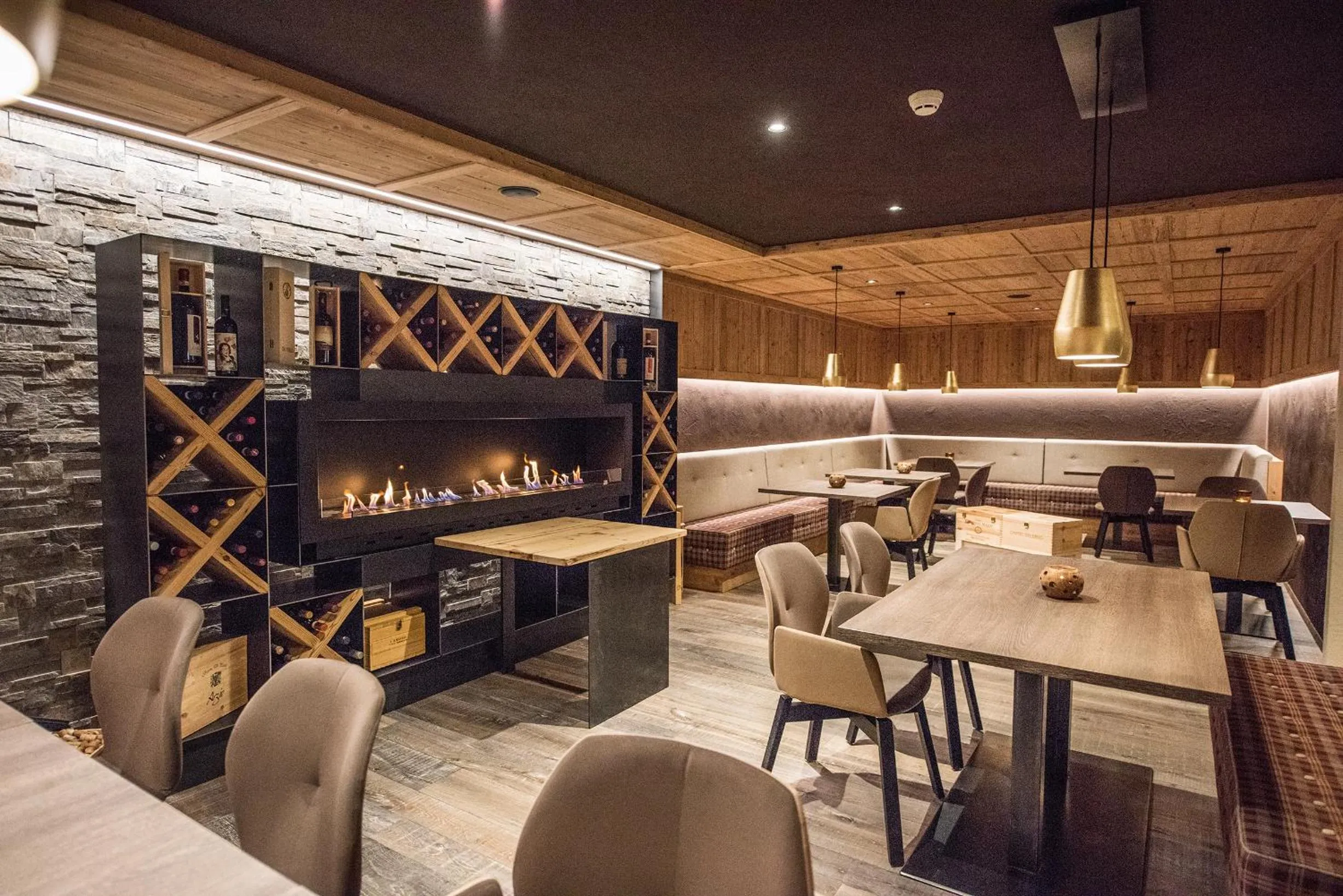 Restaurant/places to eat in Das Mondschein