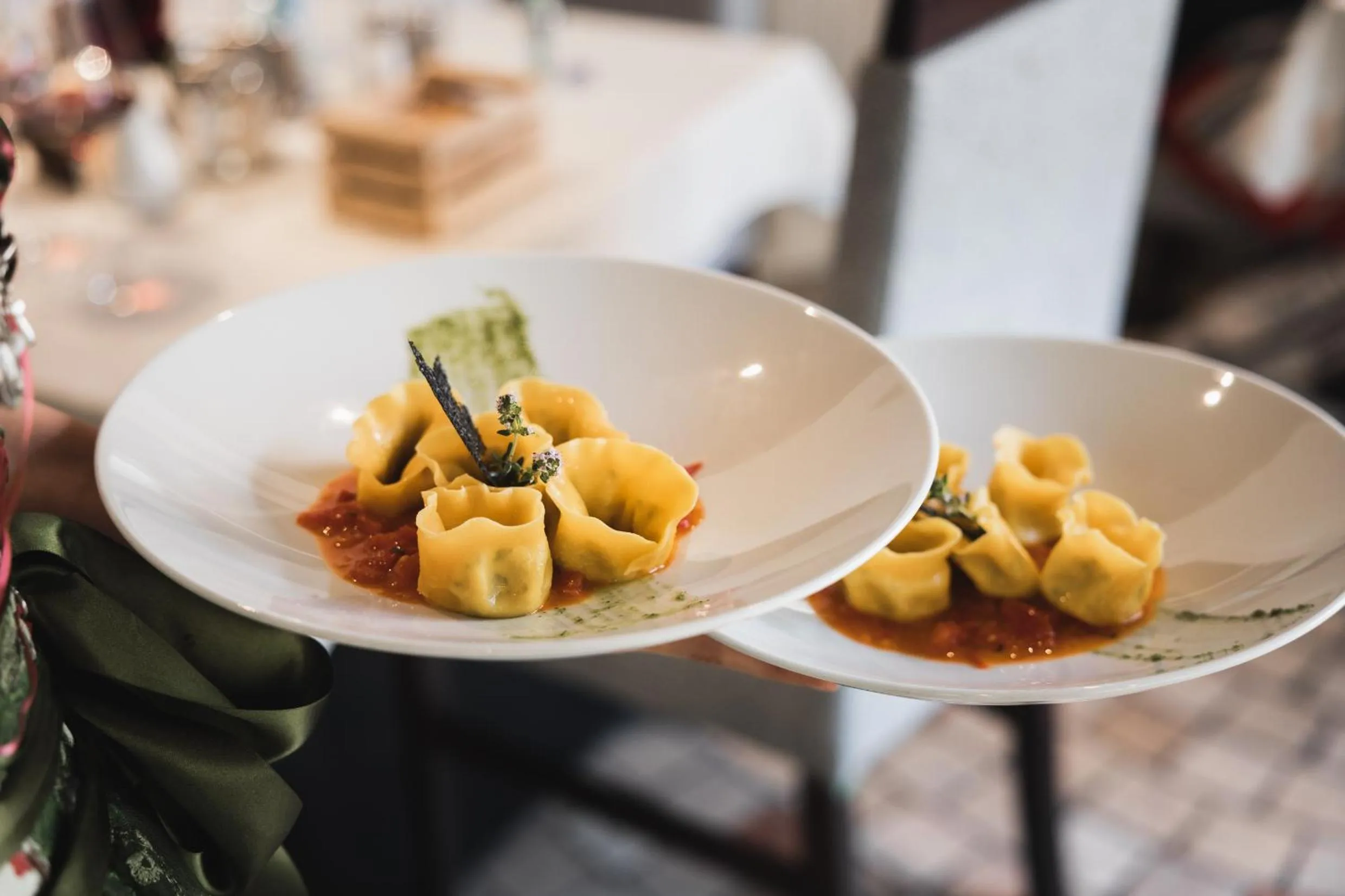 Restaurant/places to eat in Das Mondschein