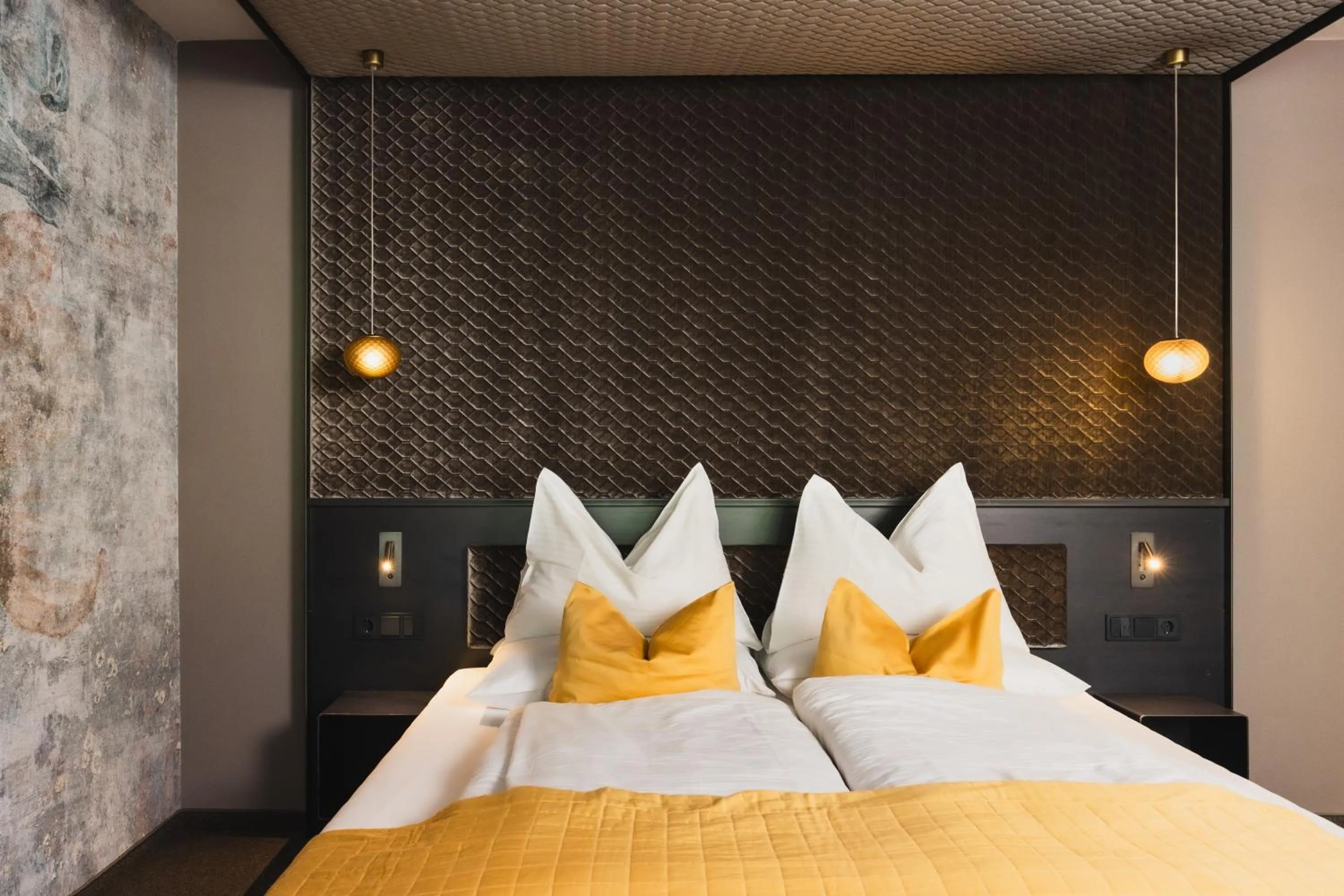 Photo of the whole room, Bed in Das Mondschein