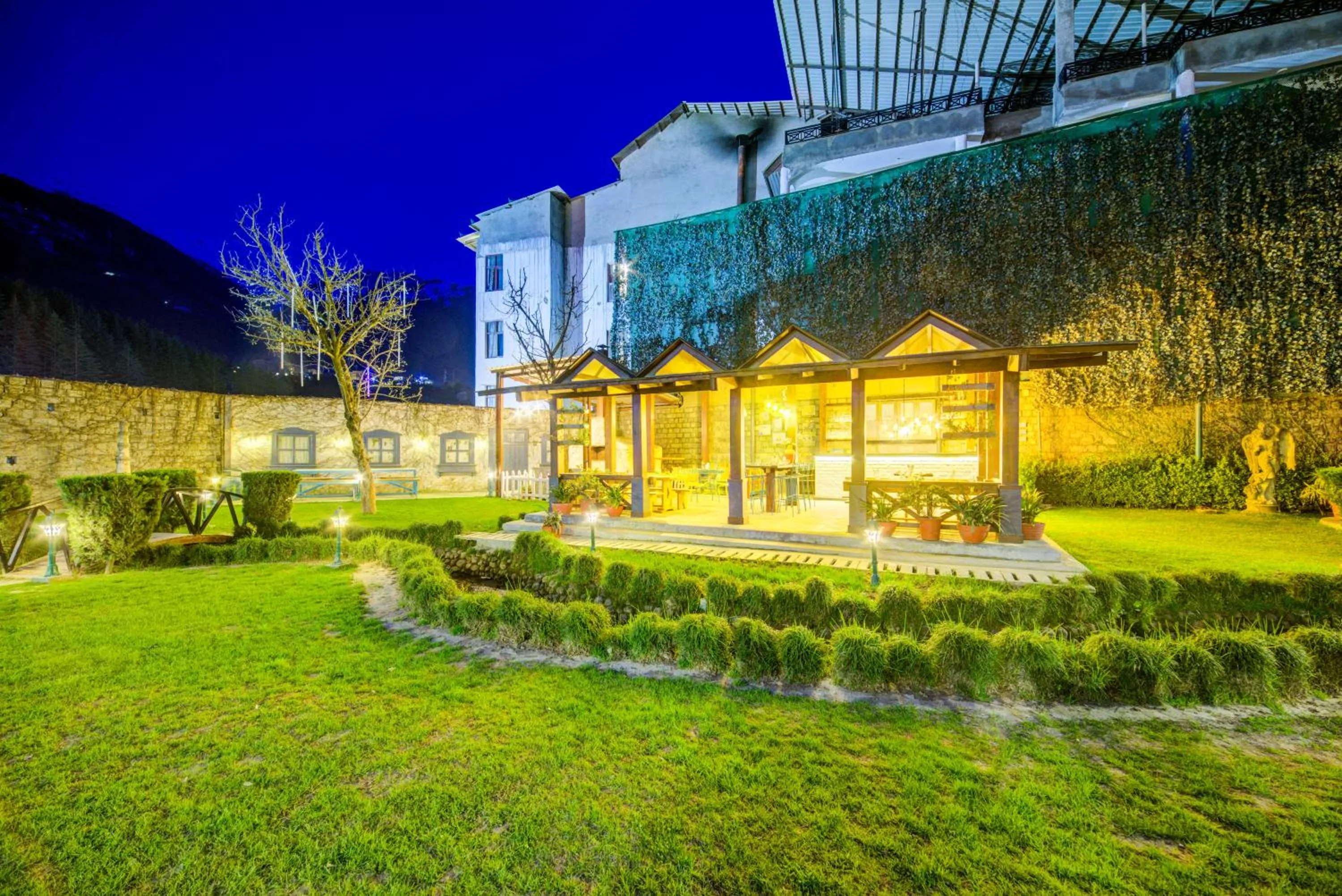 Garden in Rock Manali by Vivaan