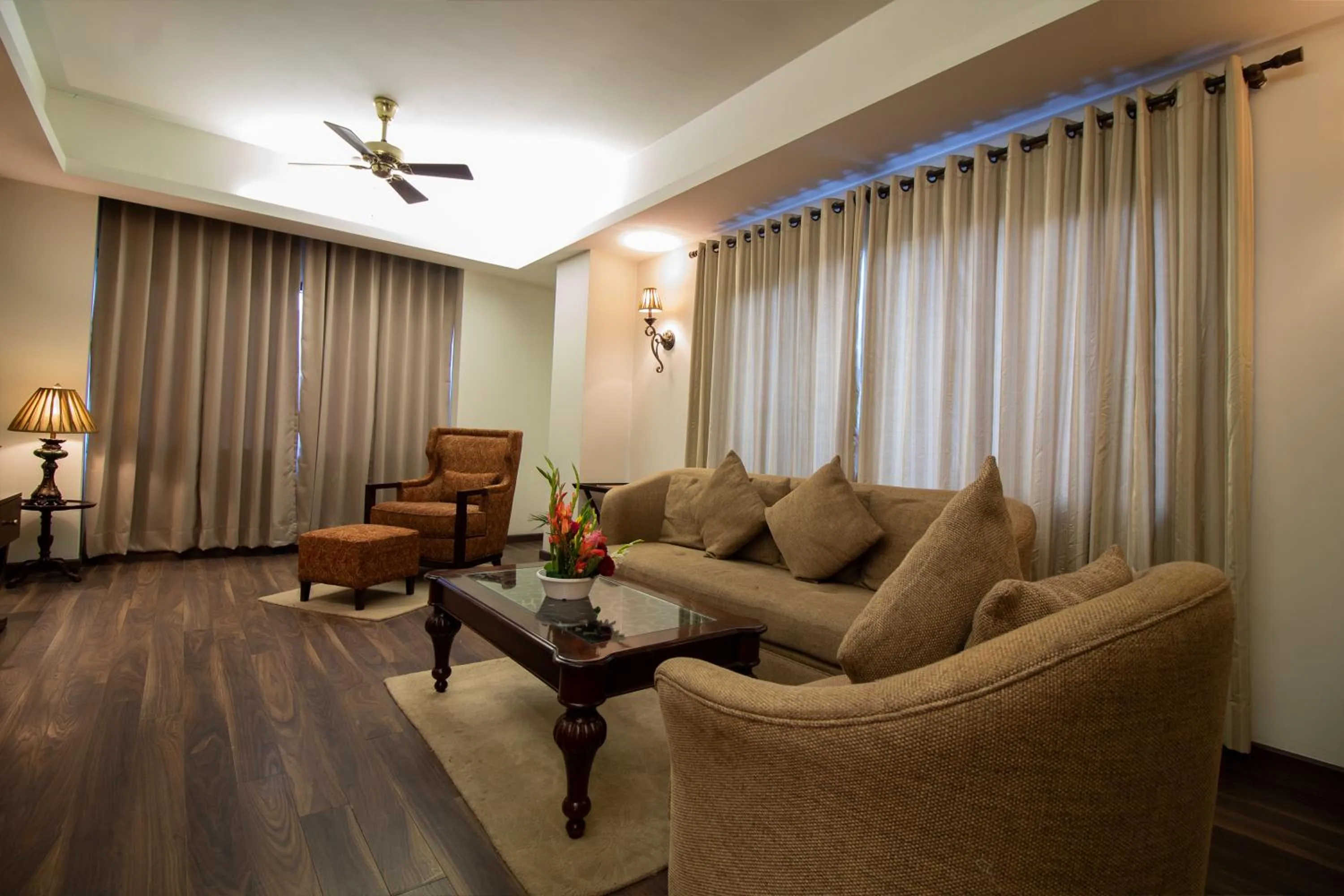 Living room in Rock Manali by Vivaan