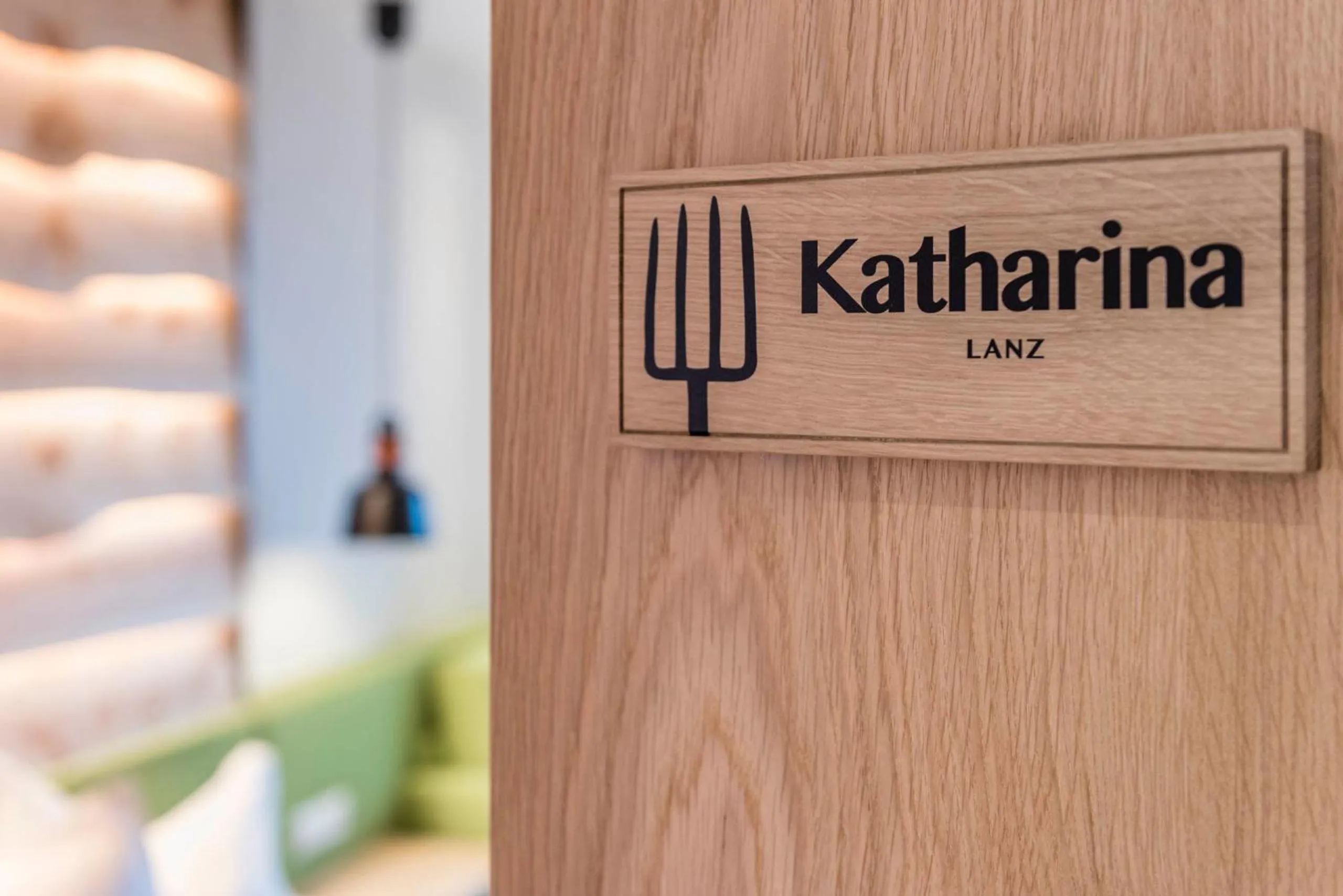 Logo/Certificate/Sign in Pension Haus Tirol