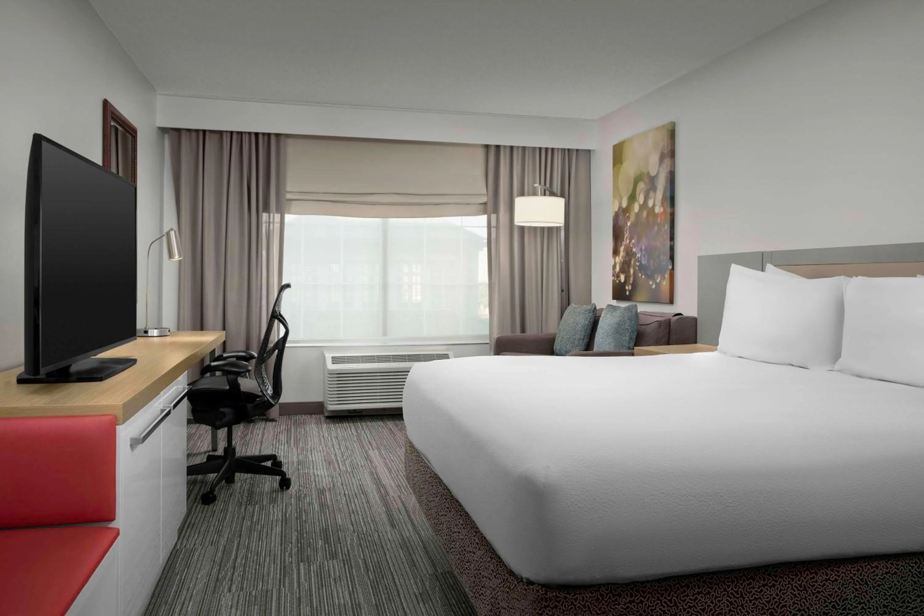 Bedroom, Bed in Hilton Garden Inn Fredericksburg