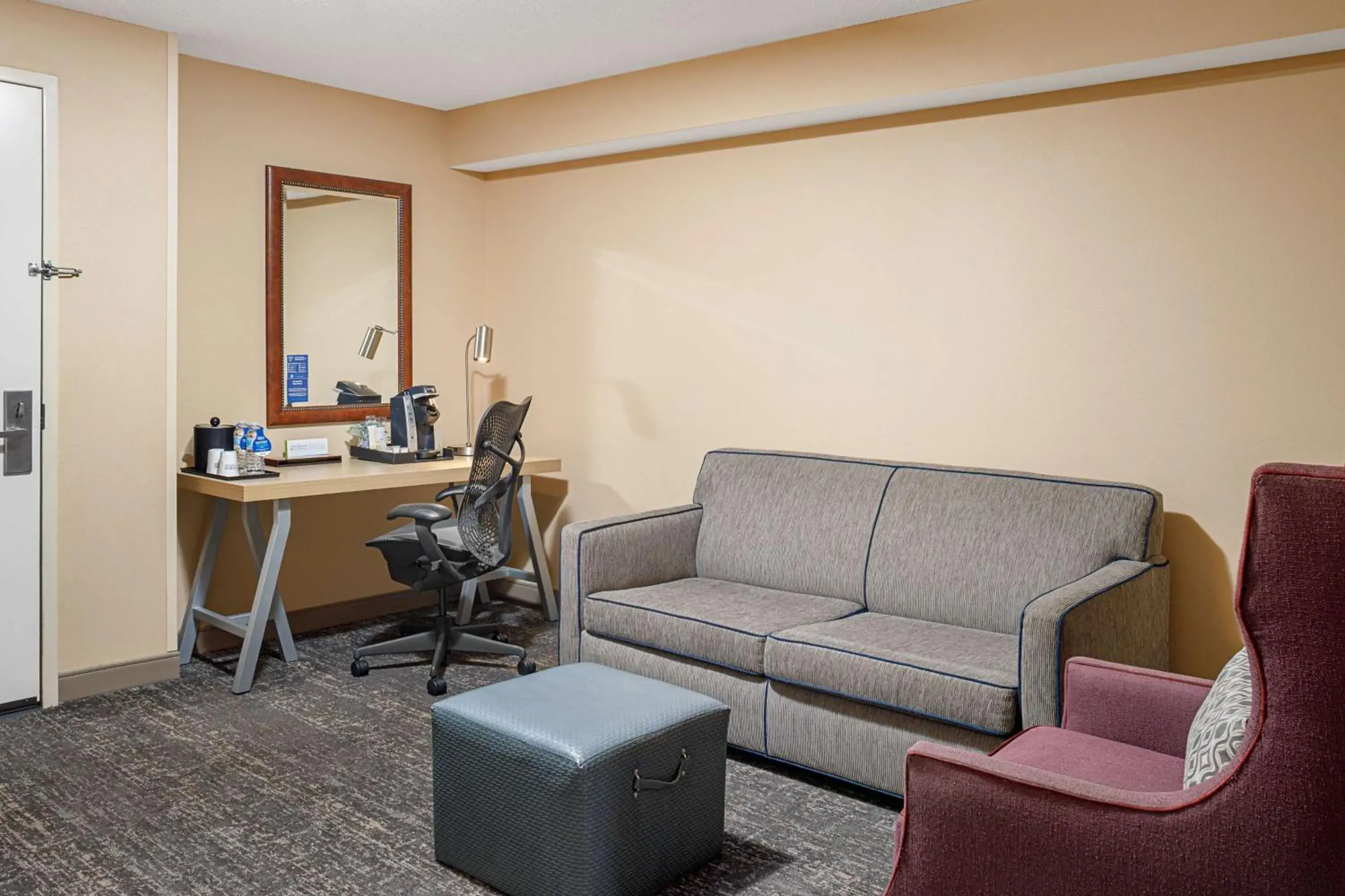 Bedroom in Hilton Garden Inn Fredericksburg Bedroom in Hilton Garden Inn Fredericksburg