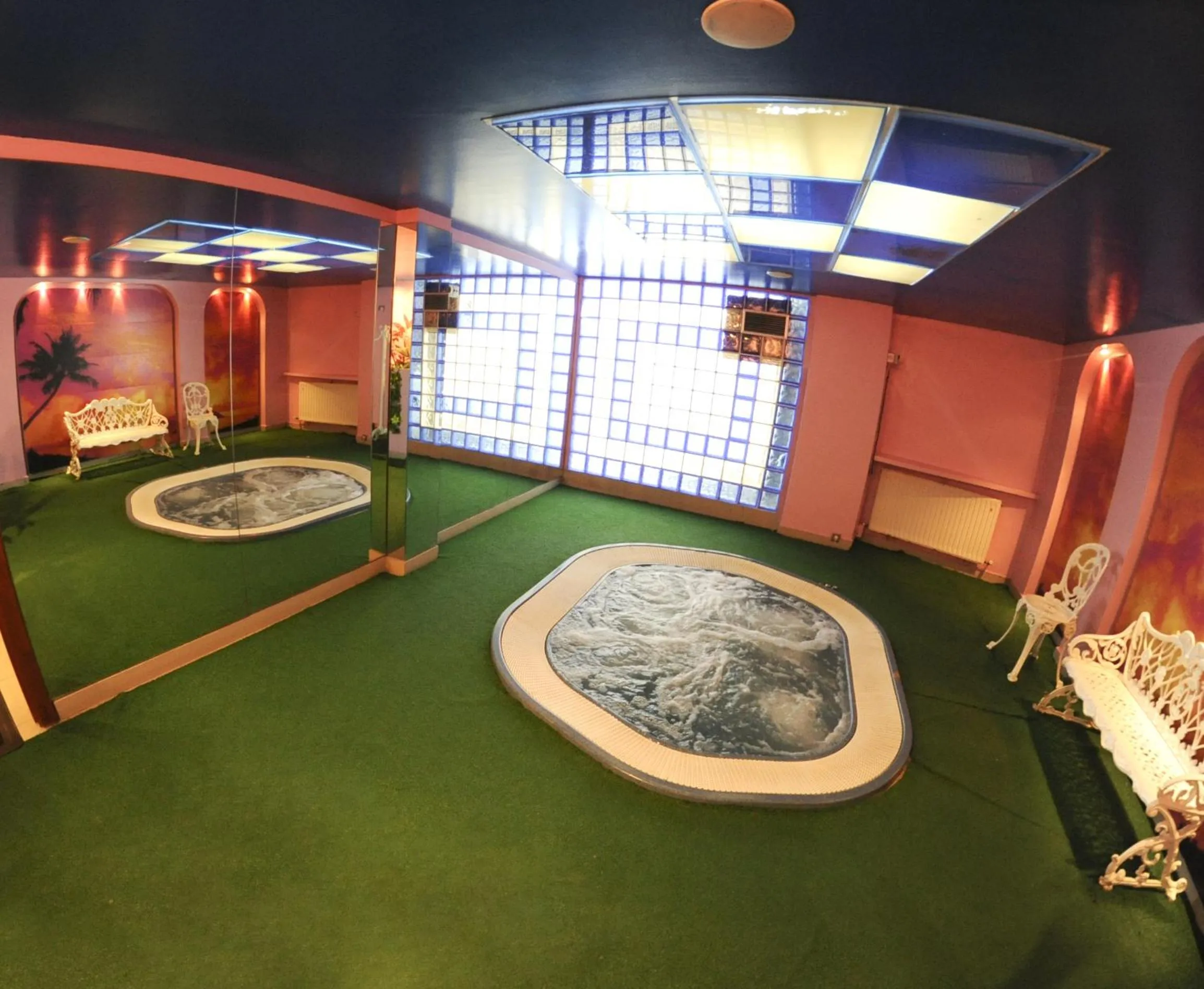 Hot Tub in Hotel Estrella Norte