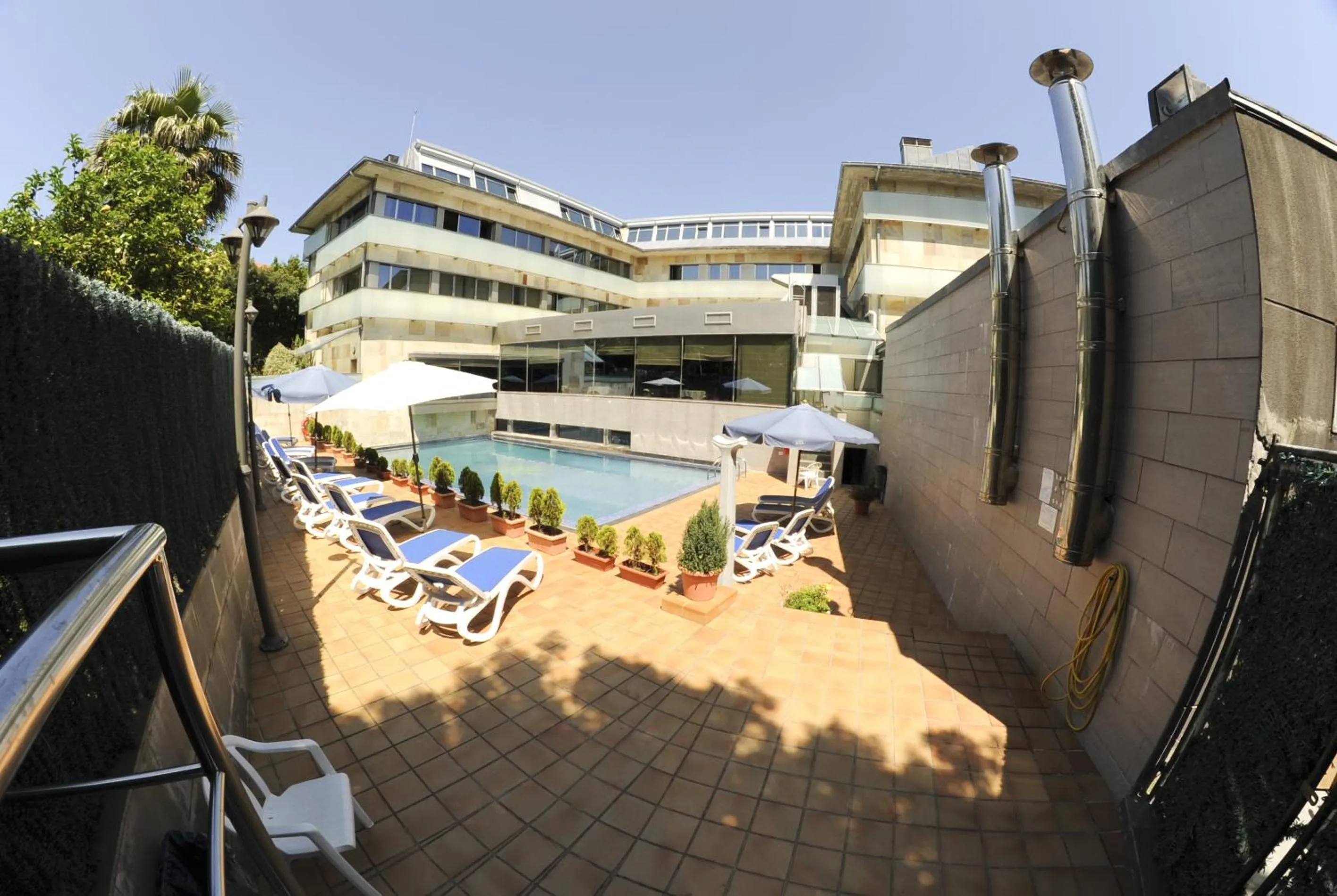 Swimming pool in Hotel Estrella Norte