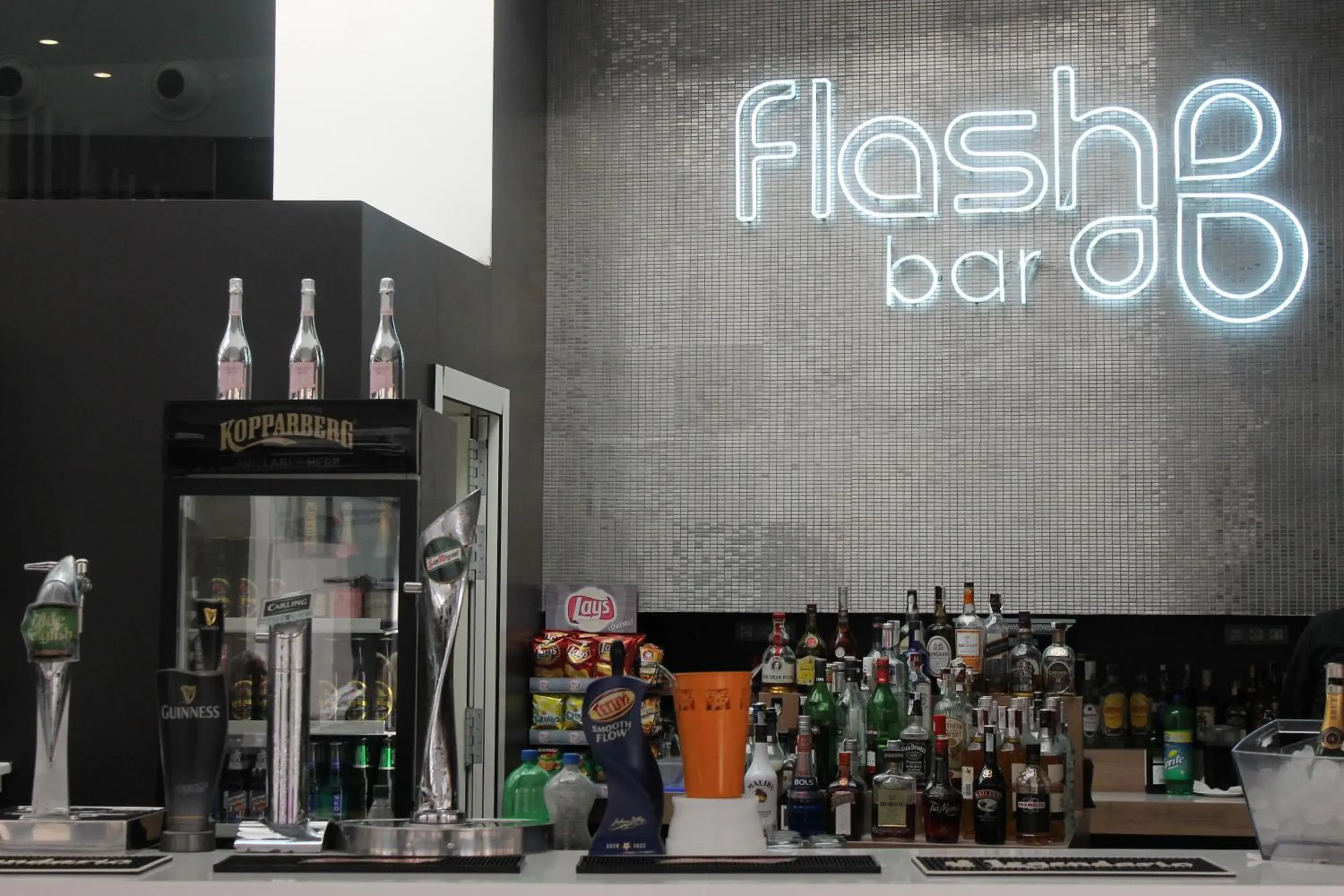 Lounge or bar in Flash Hotel Benidorm - Recommended Adults Only 4 Sup Lounge or bar in Flash Hotel Benidorm - Recommended Adults Only 4 Sup