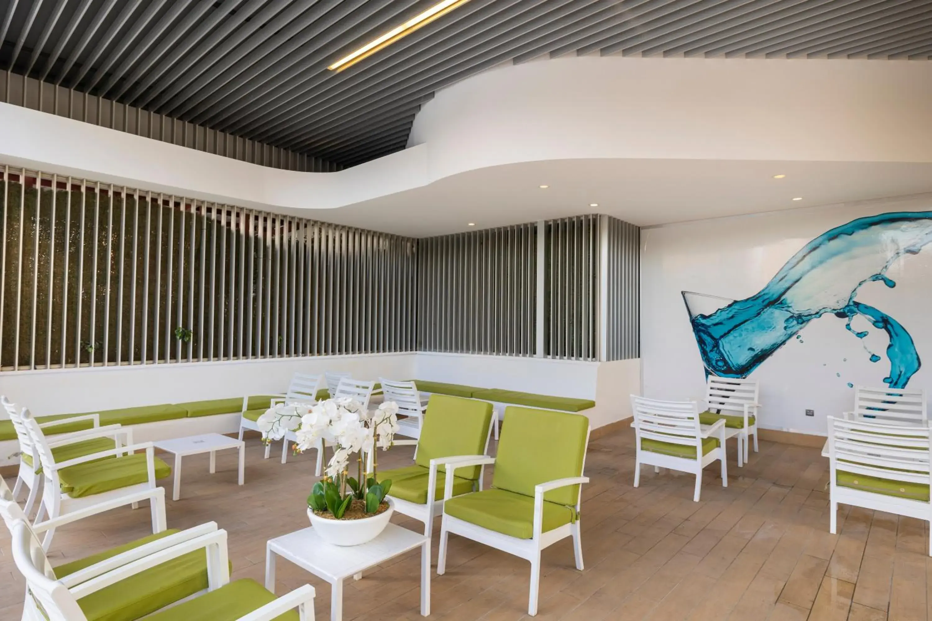 Swimming pool in Flash Hotel Benidorm - Recommended Adults Only 4 Sup Swimming pool in Flash Hotel Benidorm - Recommended Adults Only 4 Sup