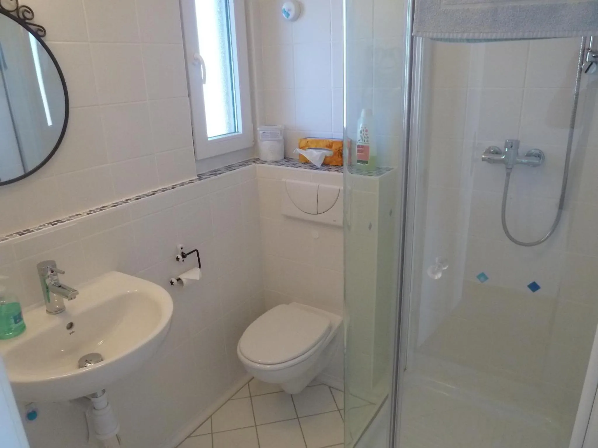 Bathroom in Hostal Moratinos