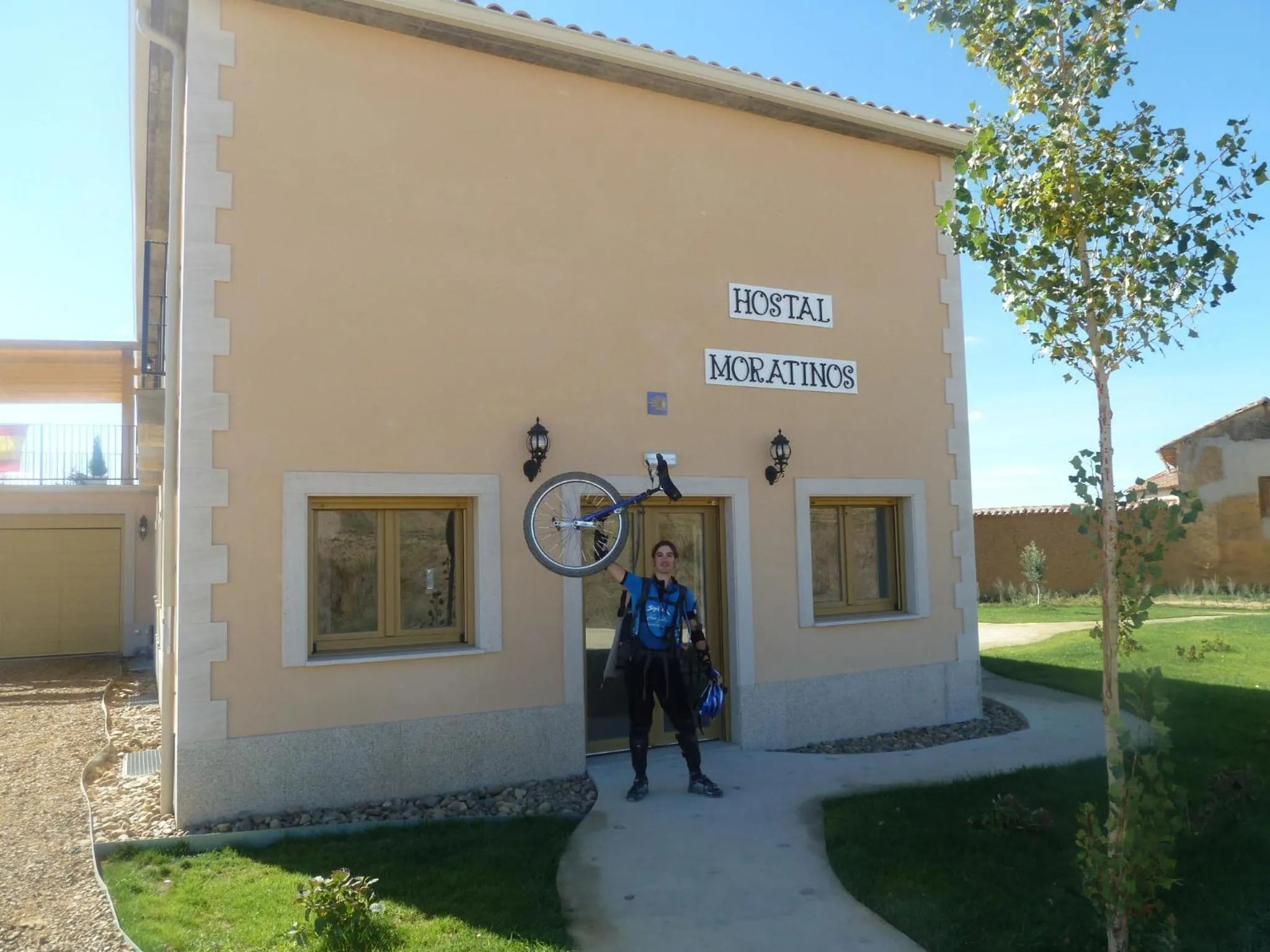Facade/entrance in Hostal Moratinos