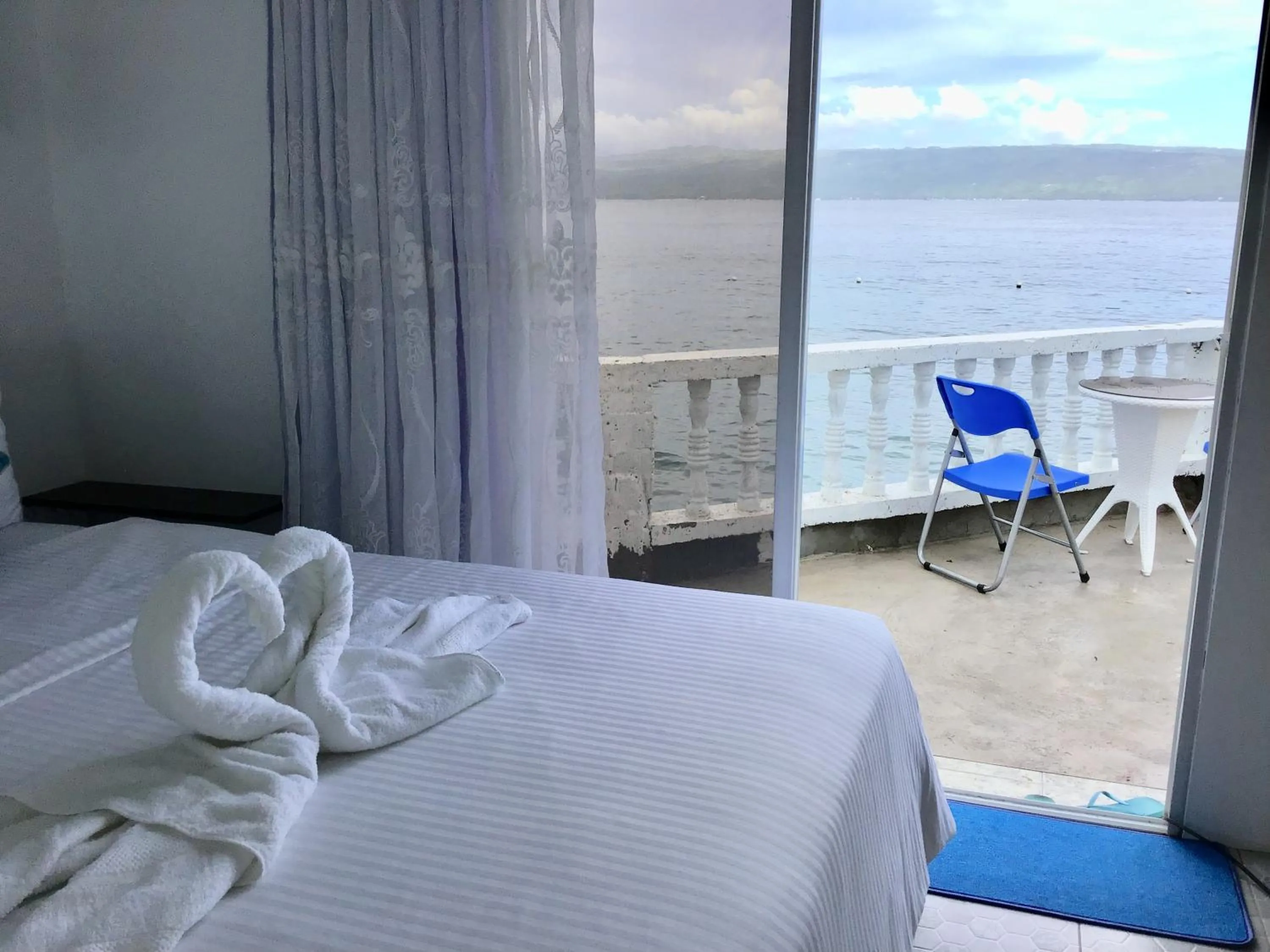 Bed in 1888 Beach Resort