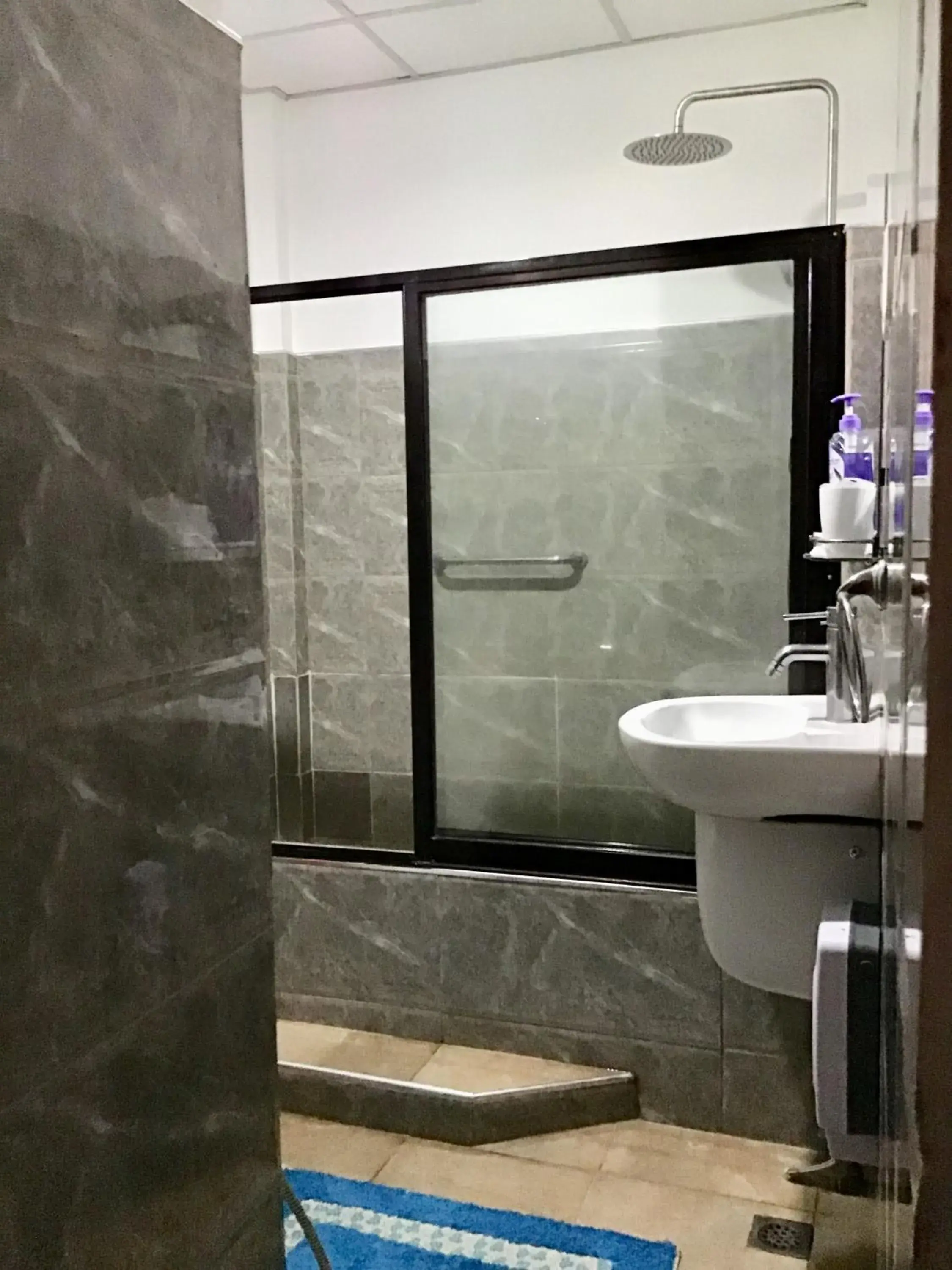 Bathroom in 1888 Beach Resort Bathroom in 1888 Beach Resort