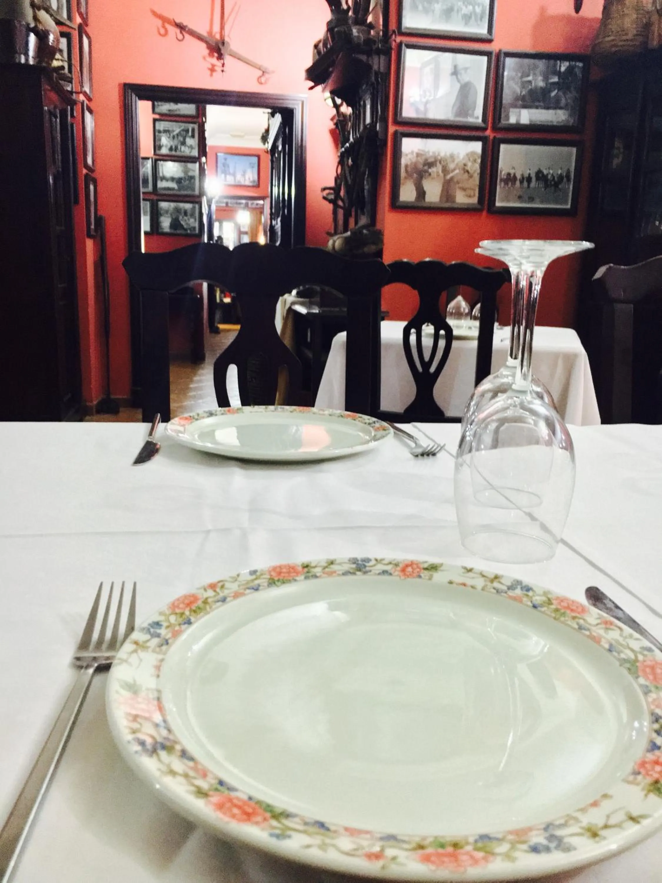 Restaurant/places to eat in Hostal Pechi