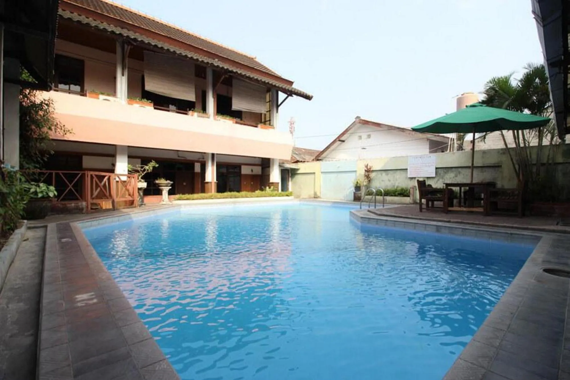 Pool view in RedDoorz @ Mantrijeron 2