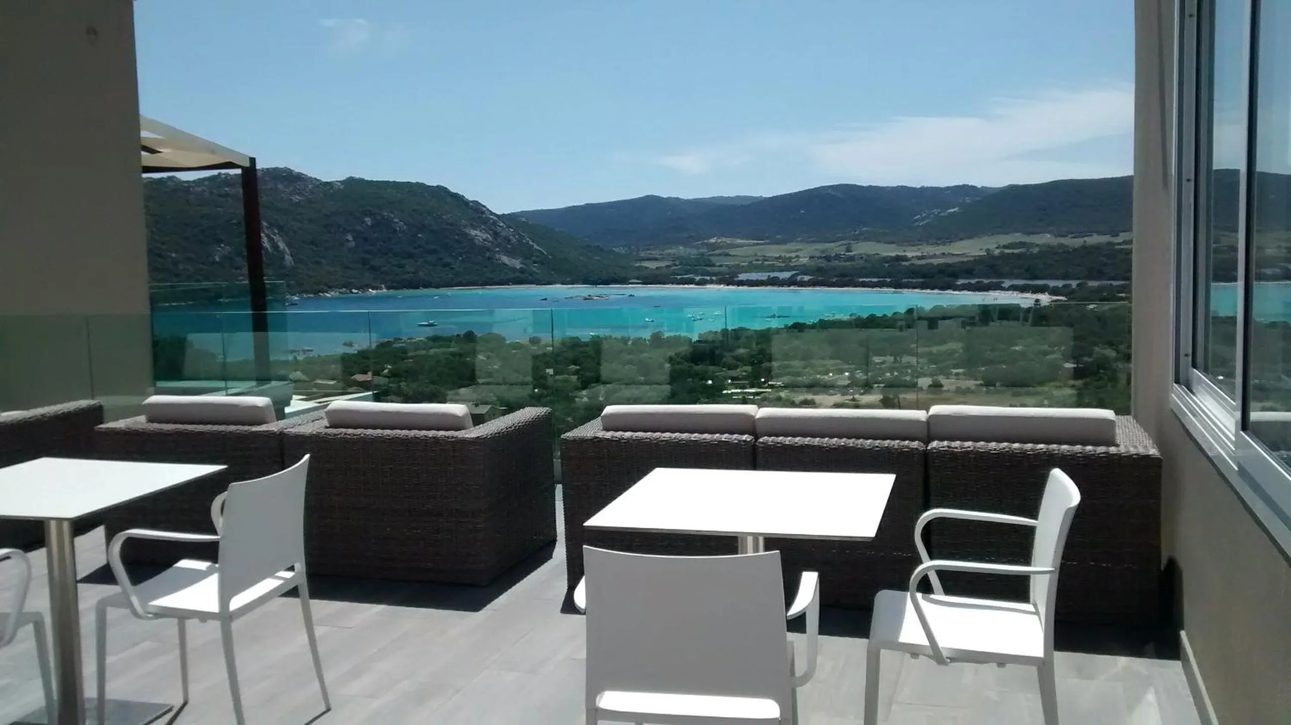 Patio in Hotel Carre Noir