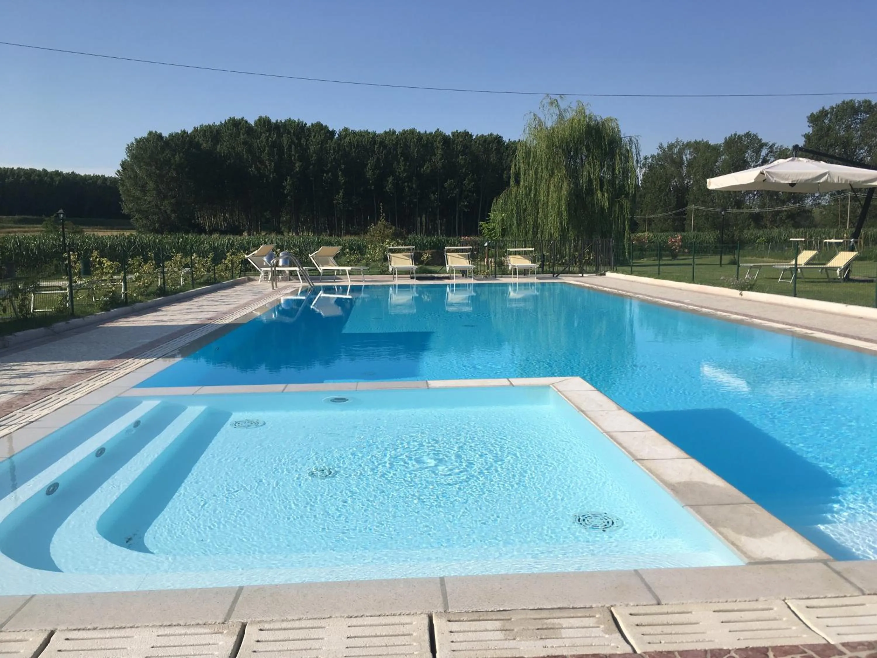 Swimming pool in Agriturismo La Cascinetta