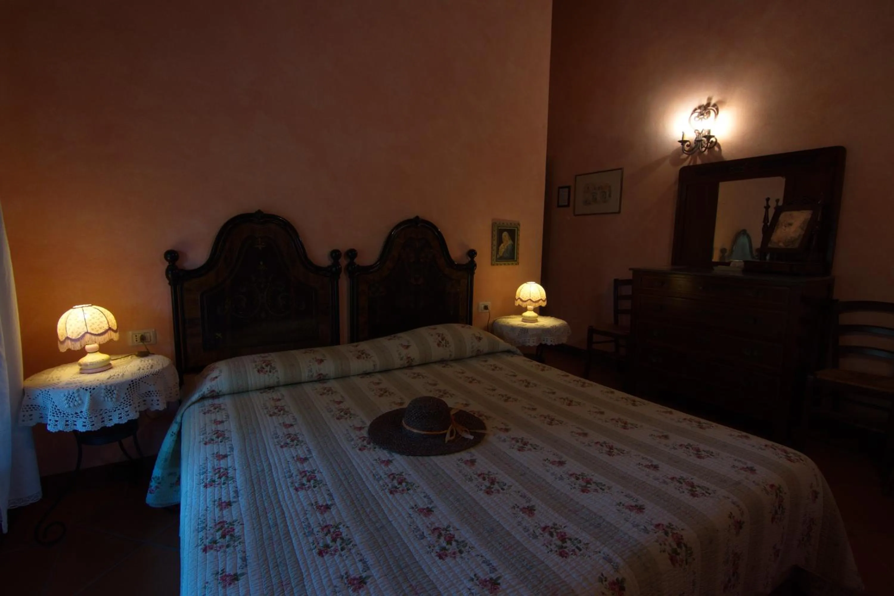 Garden view, Bed in Agriturismo La Cascinetta