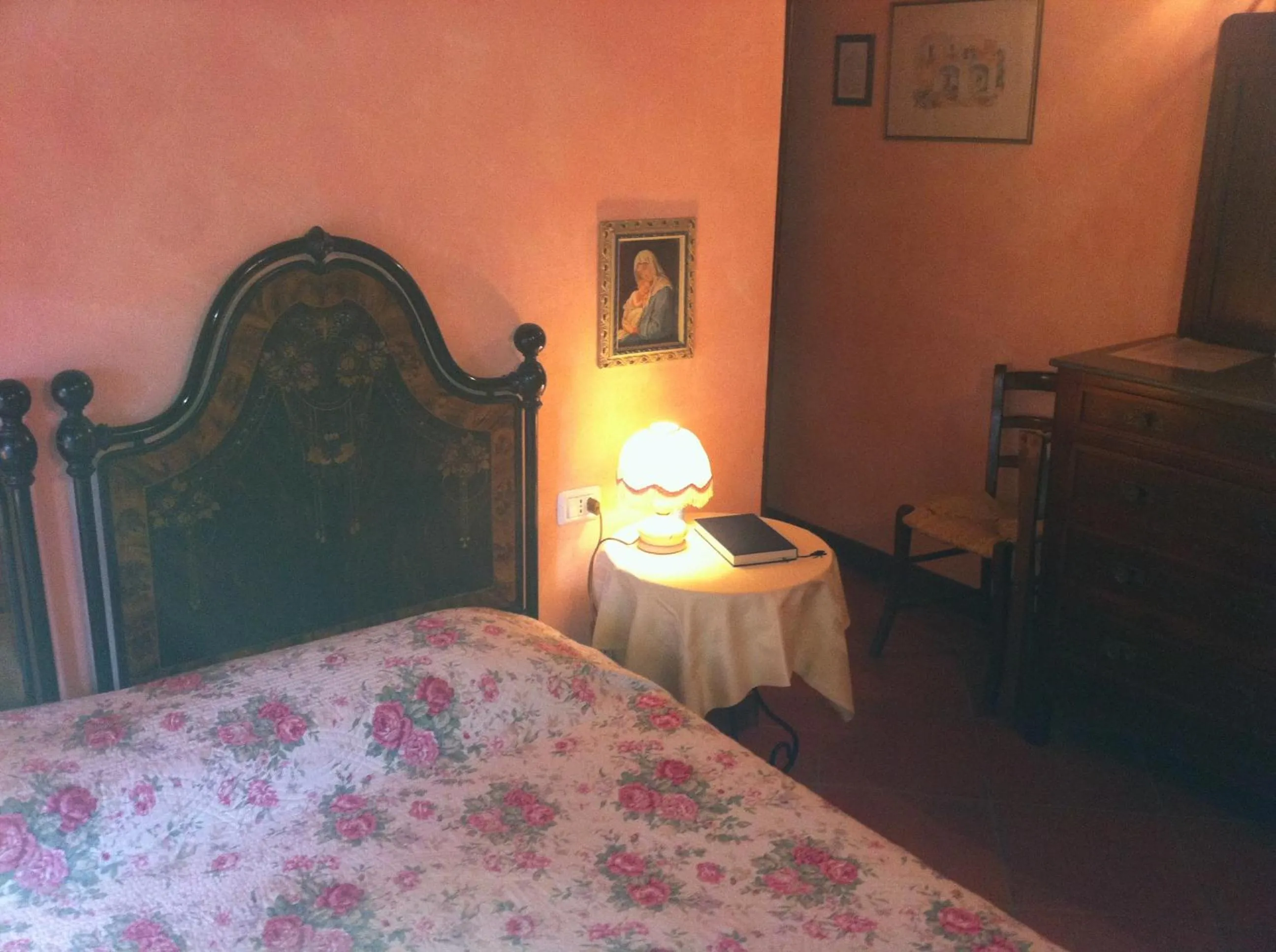 Decorative detail, Bed in Agriturismo La Cascinetta