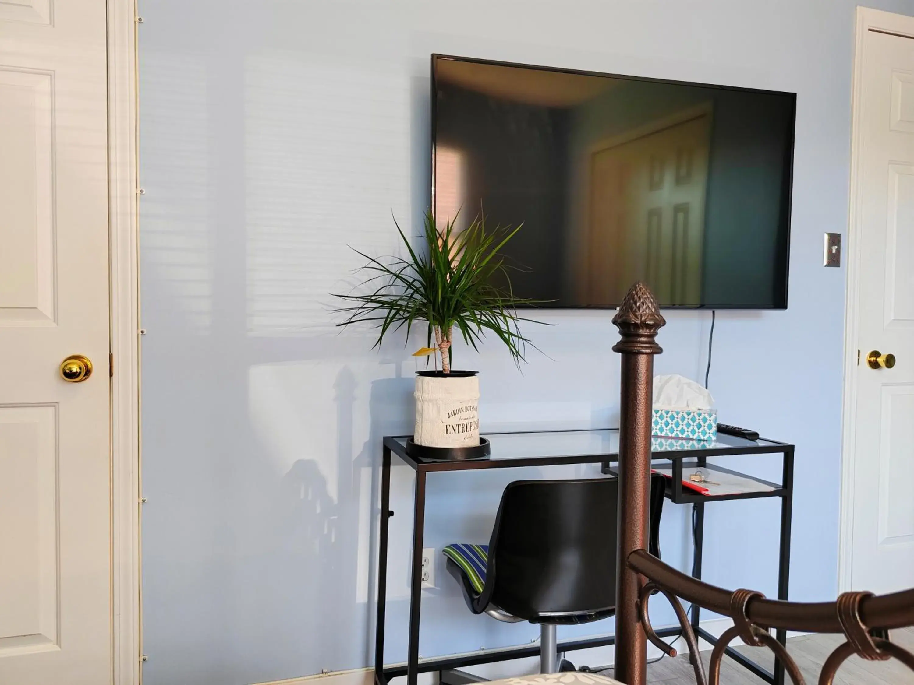 TV and multimedia in Bed Plus YVR TV and multimedia in Bed Plus YVR