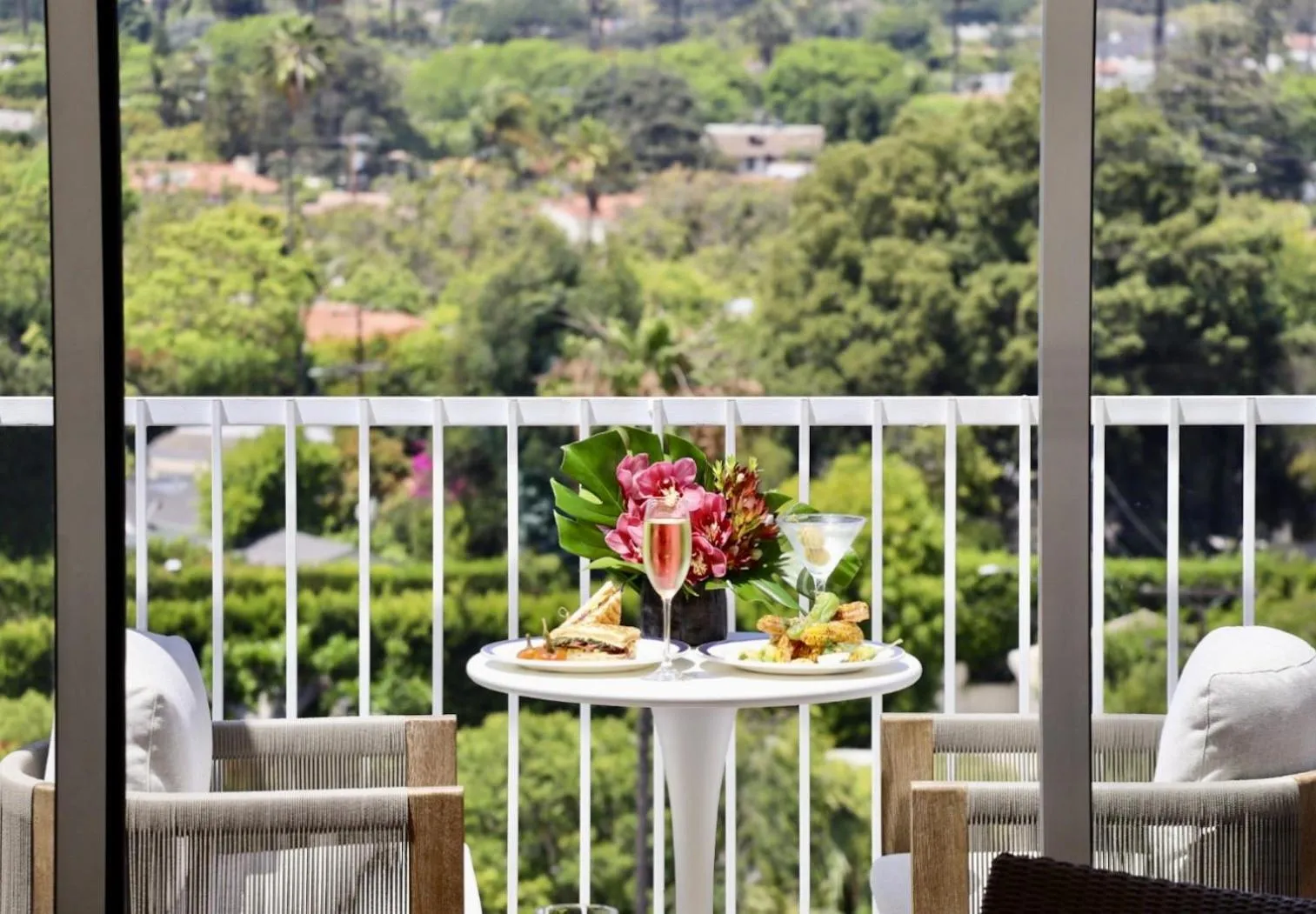 Restaurant/places to eat in The Beverly Hilton