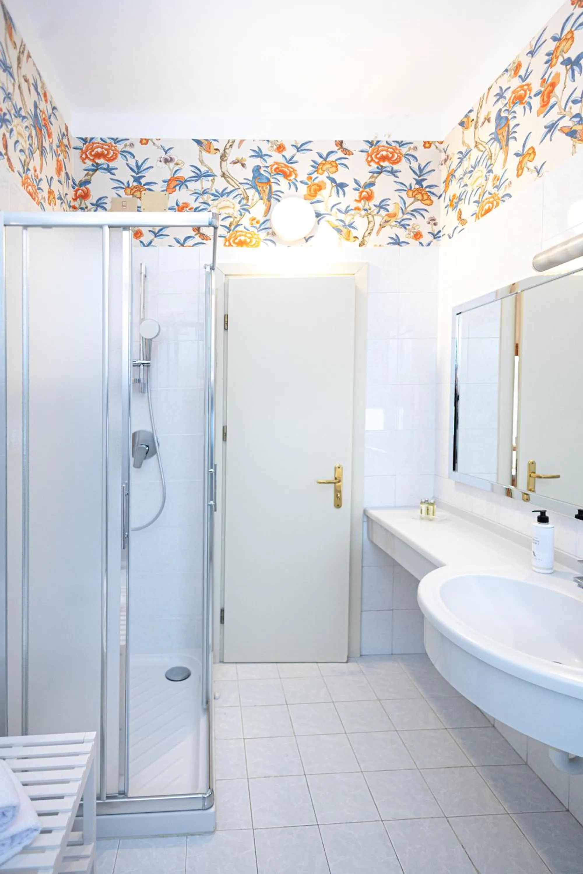 Shower in LVG Hotel Collection - Majestic