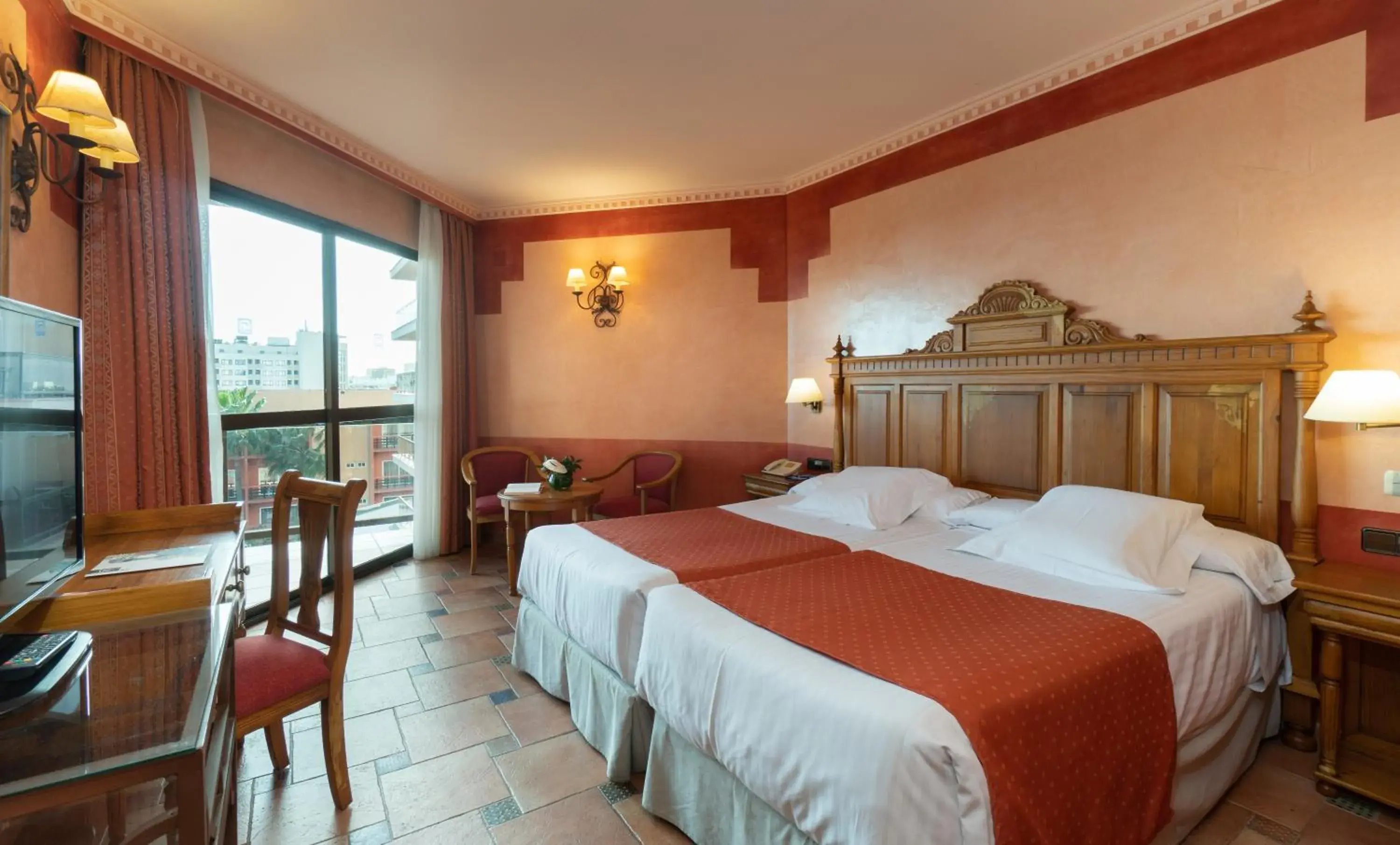 Double Room with Extra Bed (3 Adults) with Lateral Sea View in MS Amaragua Double Room with Extra Bed (3 Adults) with Lateral Sea View in MS Amaragua