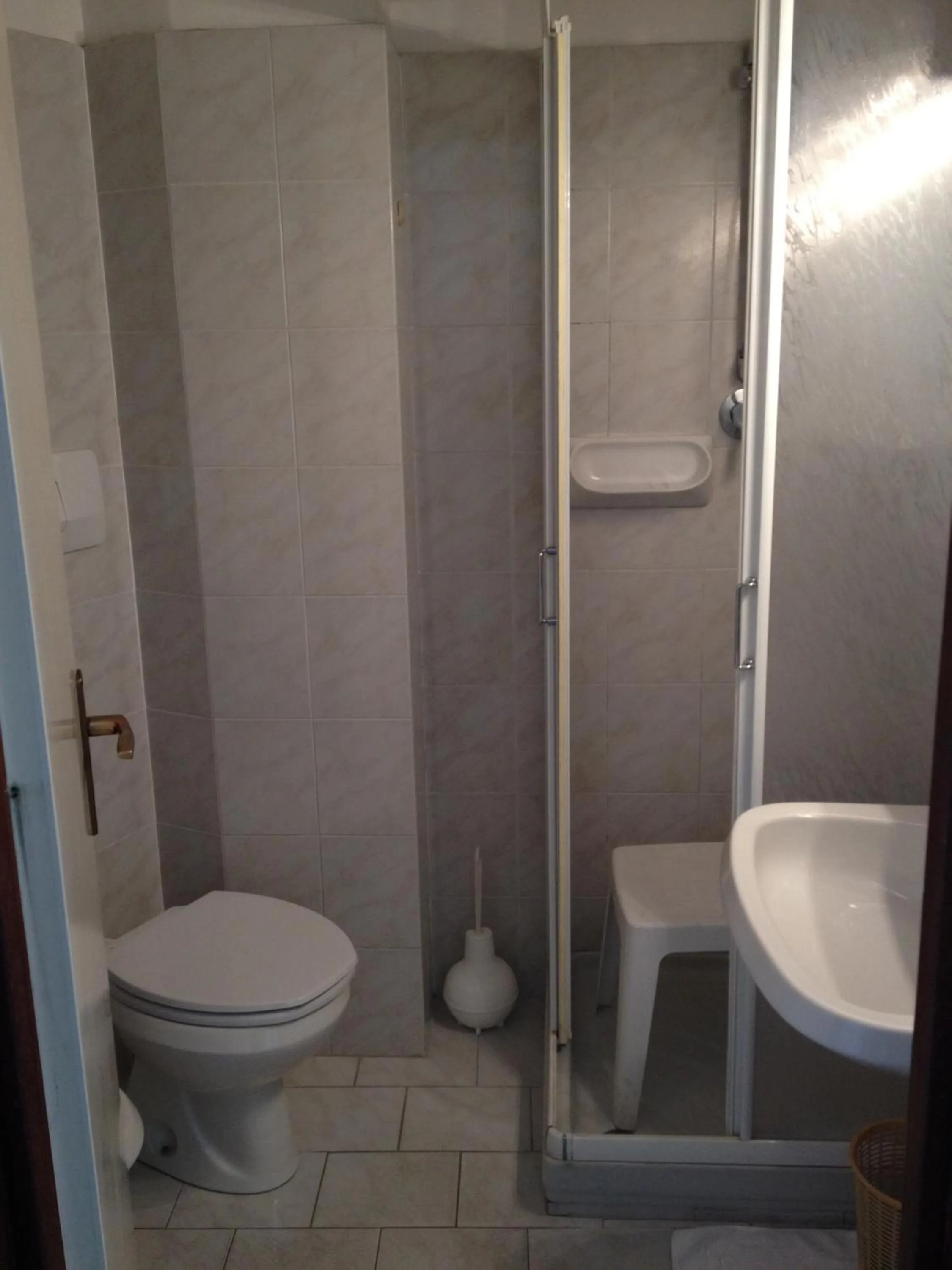 Bathroom in Albergo Anita Alassio