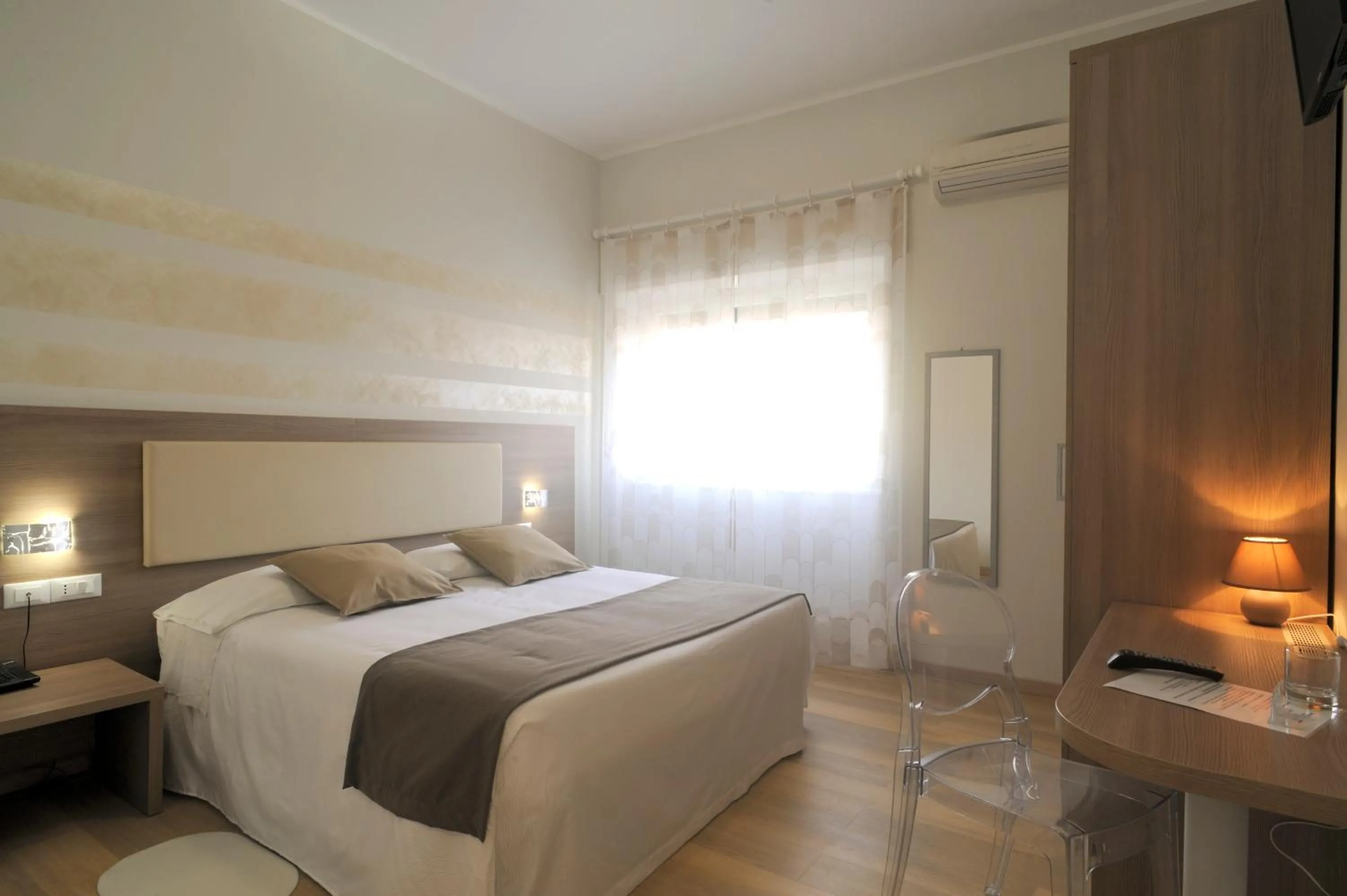Bedroom, Bed in Albergo Anita Alassio