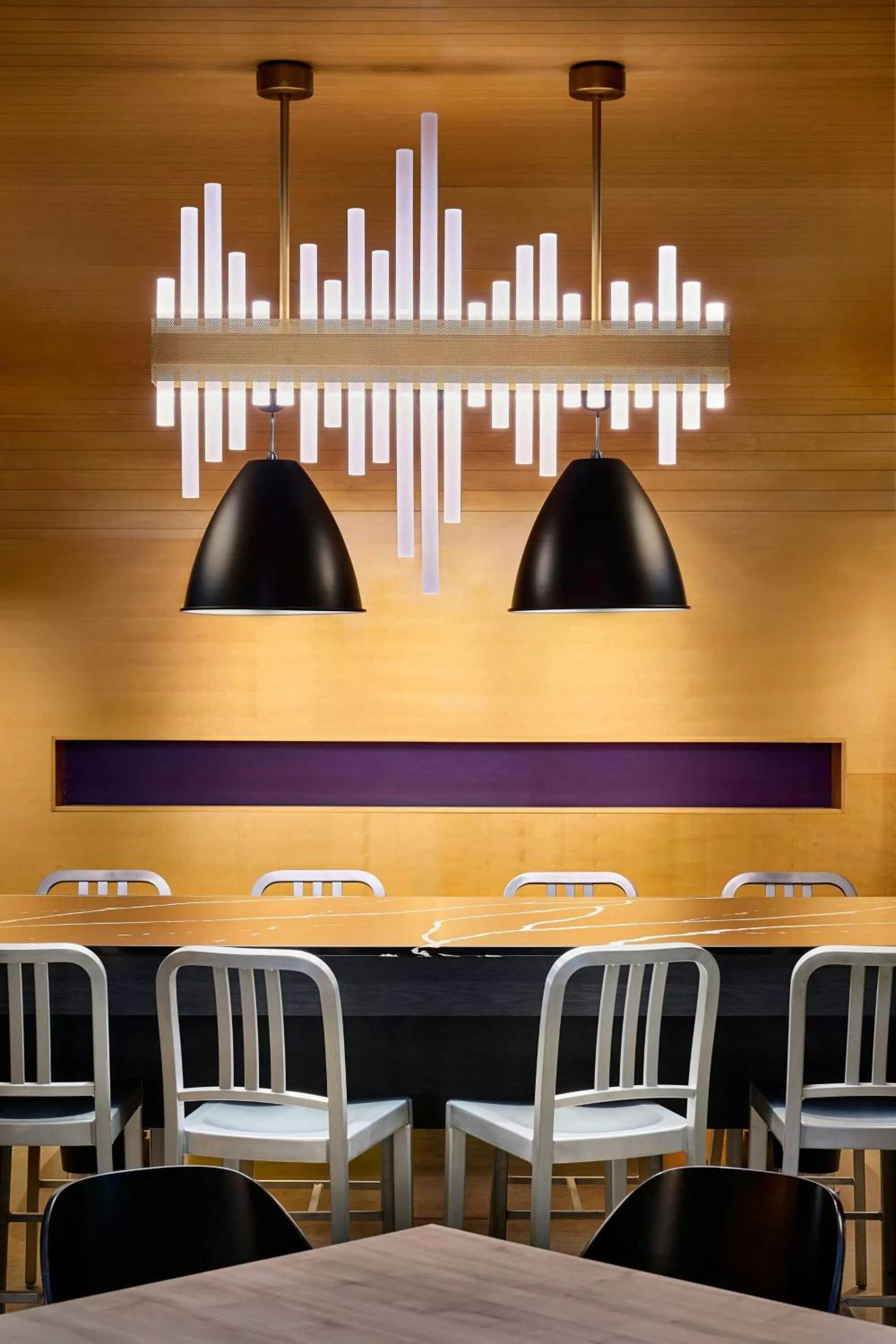 Lounge or bar in Aloft Vaughan Mills