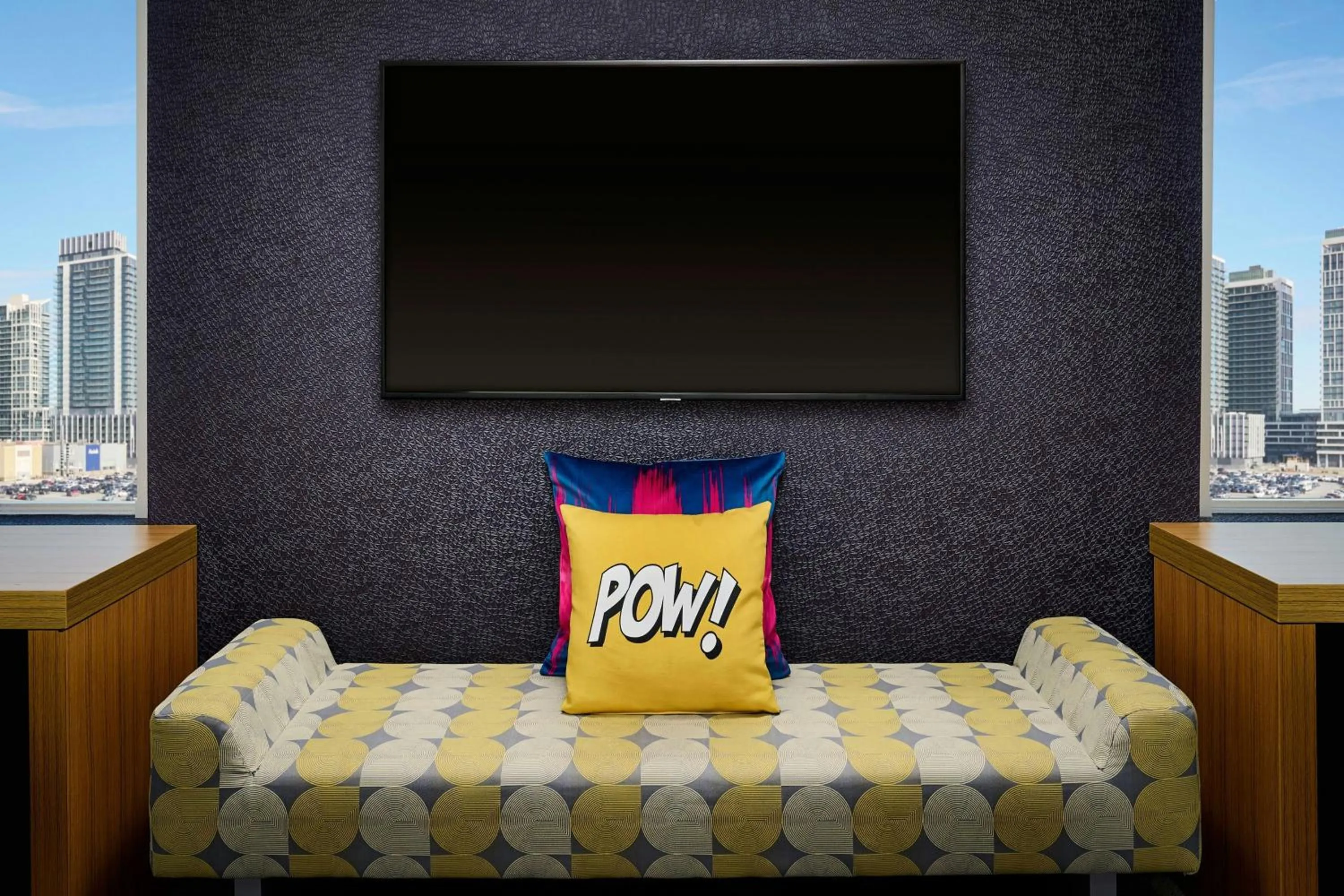 Photo of the whole room in Aloft Vaughan Mills