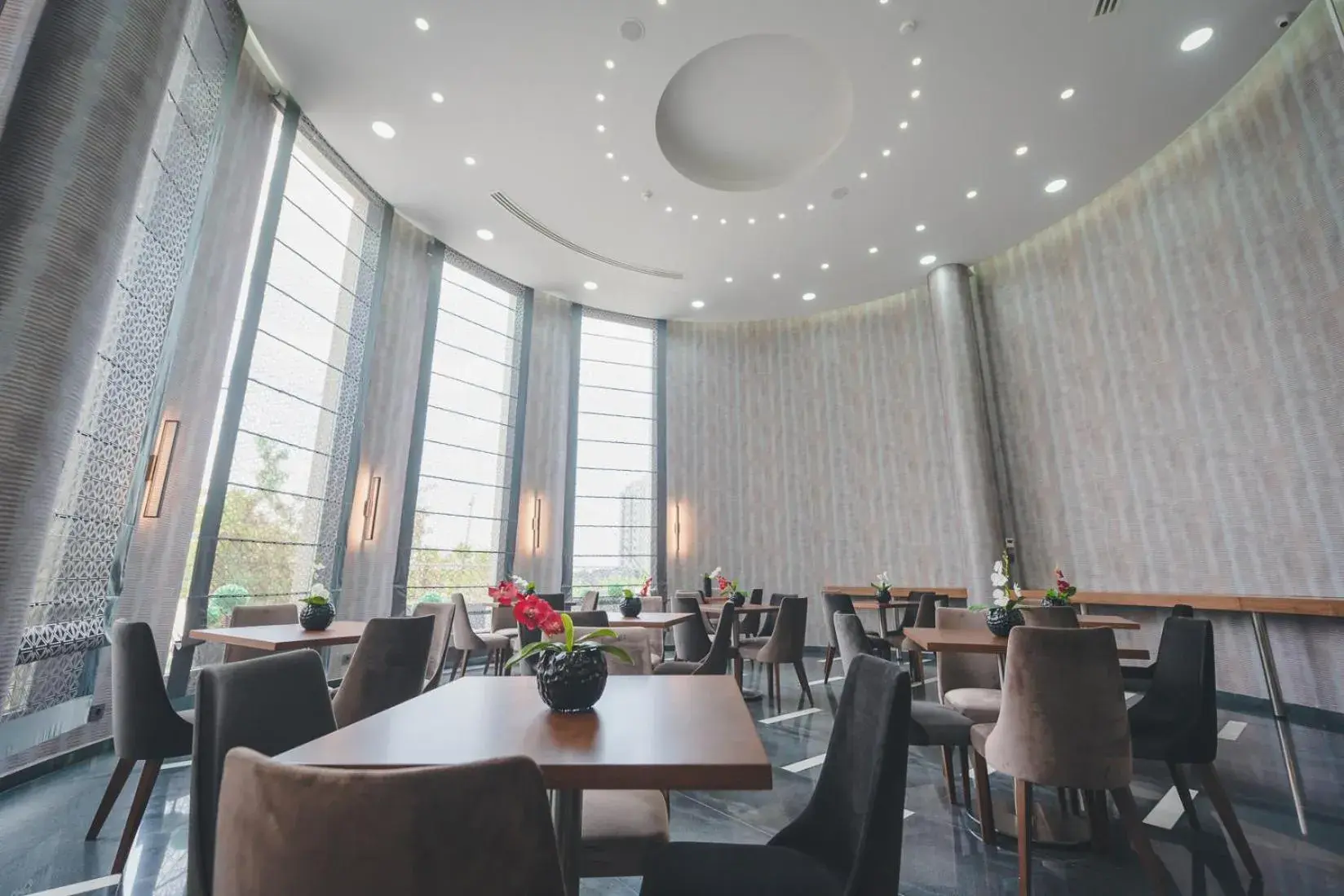 Restaurant/places to eat in Louis V Hotel Beirut Restaurant/places to eat in Louis V Hotel Beirut