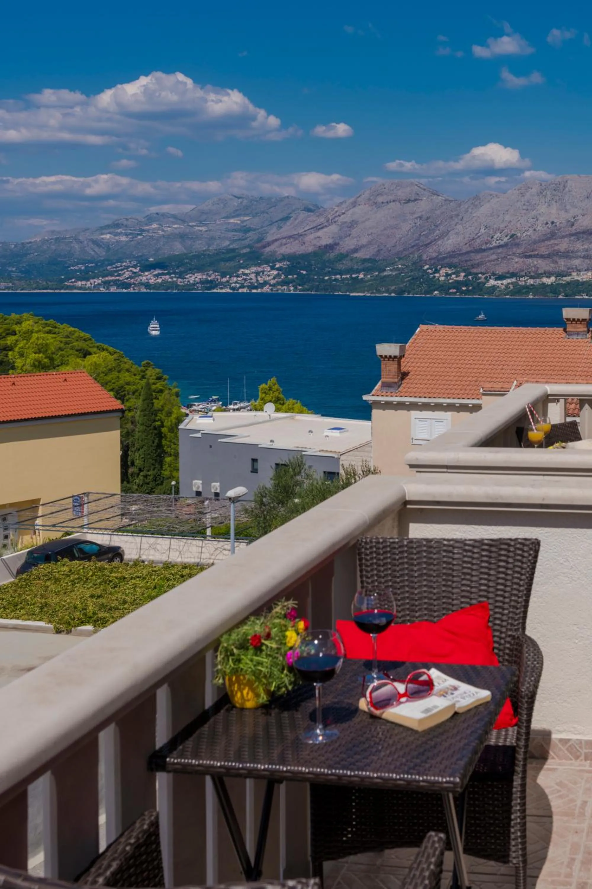 Balcony/Terrace in Cina Apartments