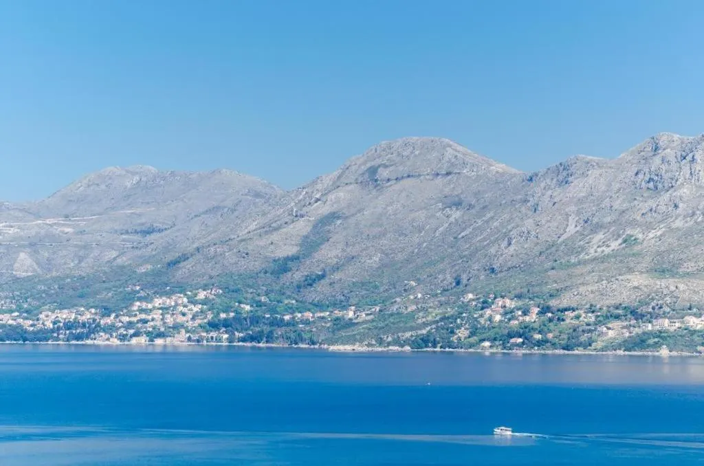 Natural landscape in Cina Apartments