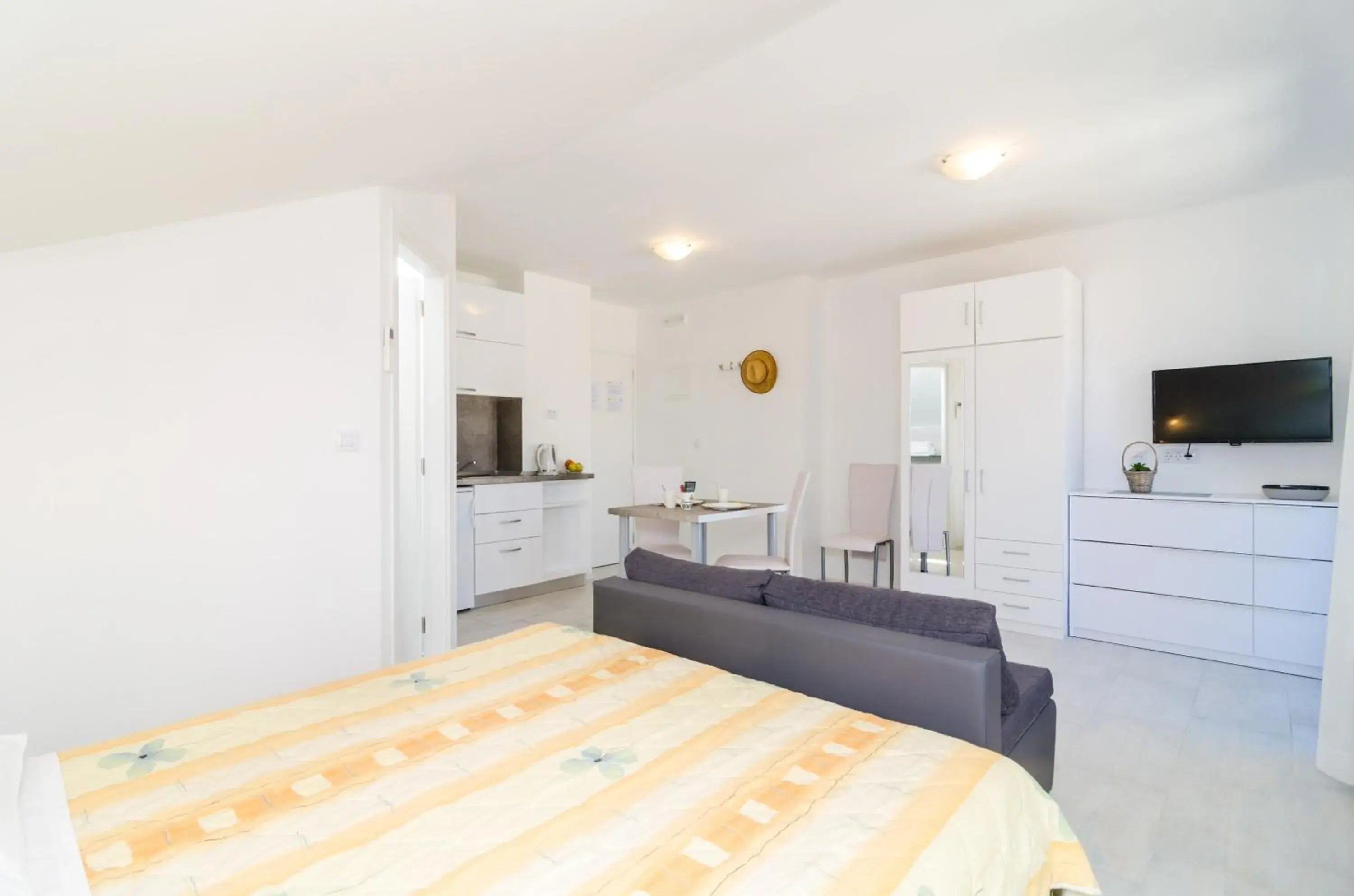 Bed in Cina Apartments Bed in Cina Apartments