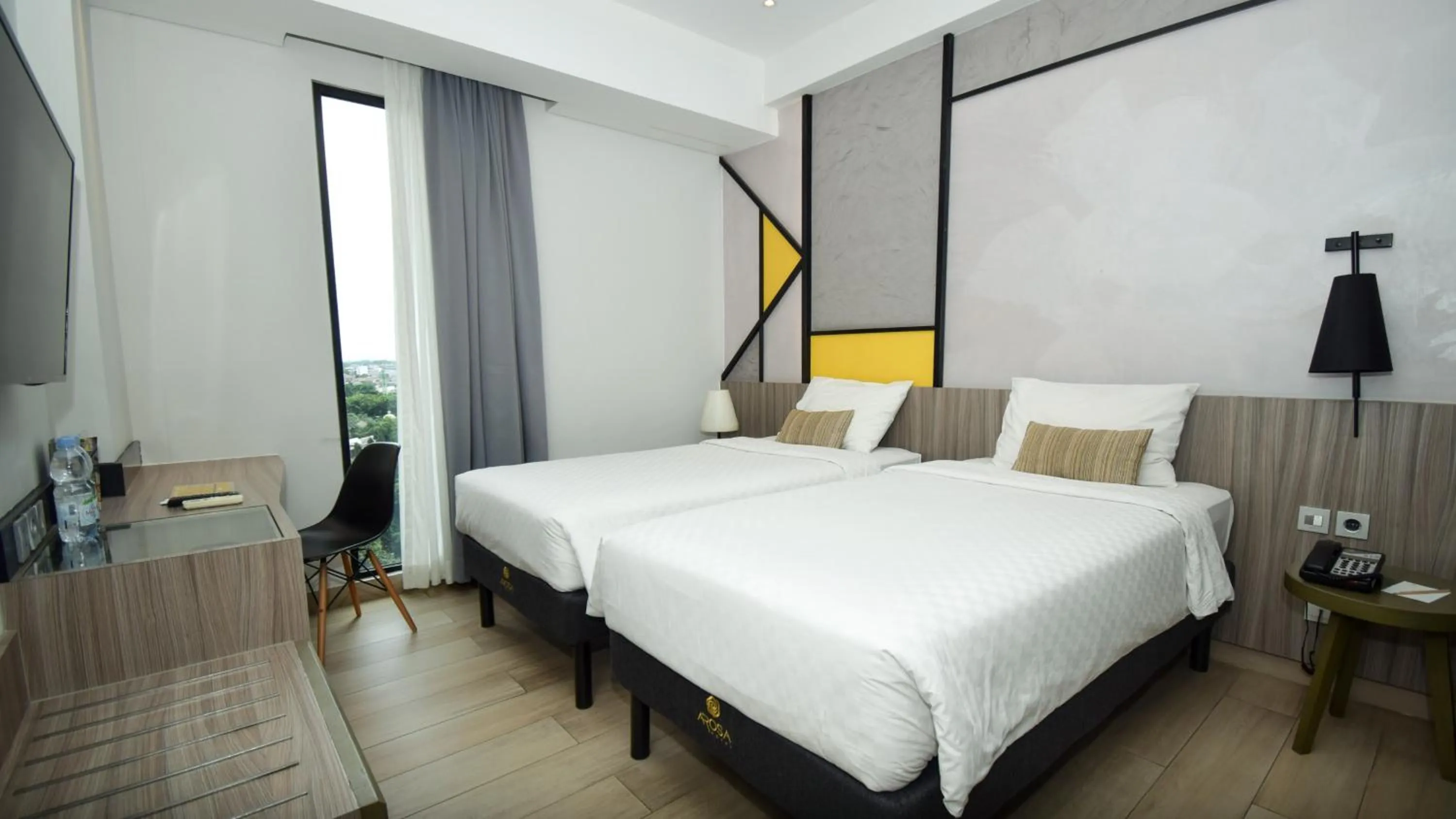 Bed in Arosa Hotel Jakarta