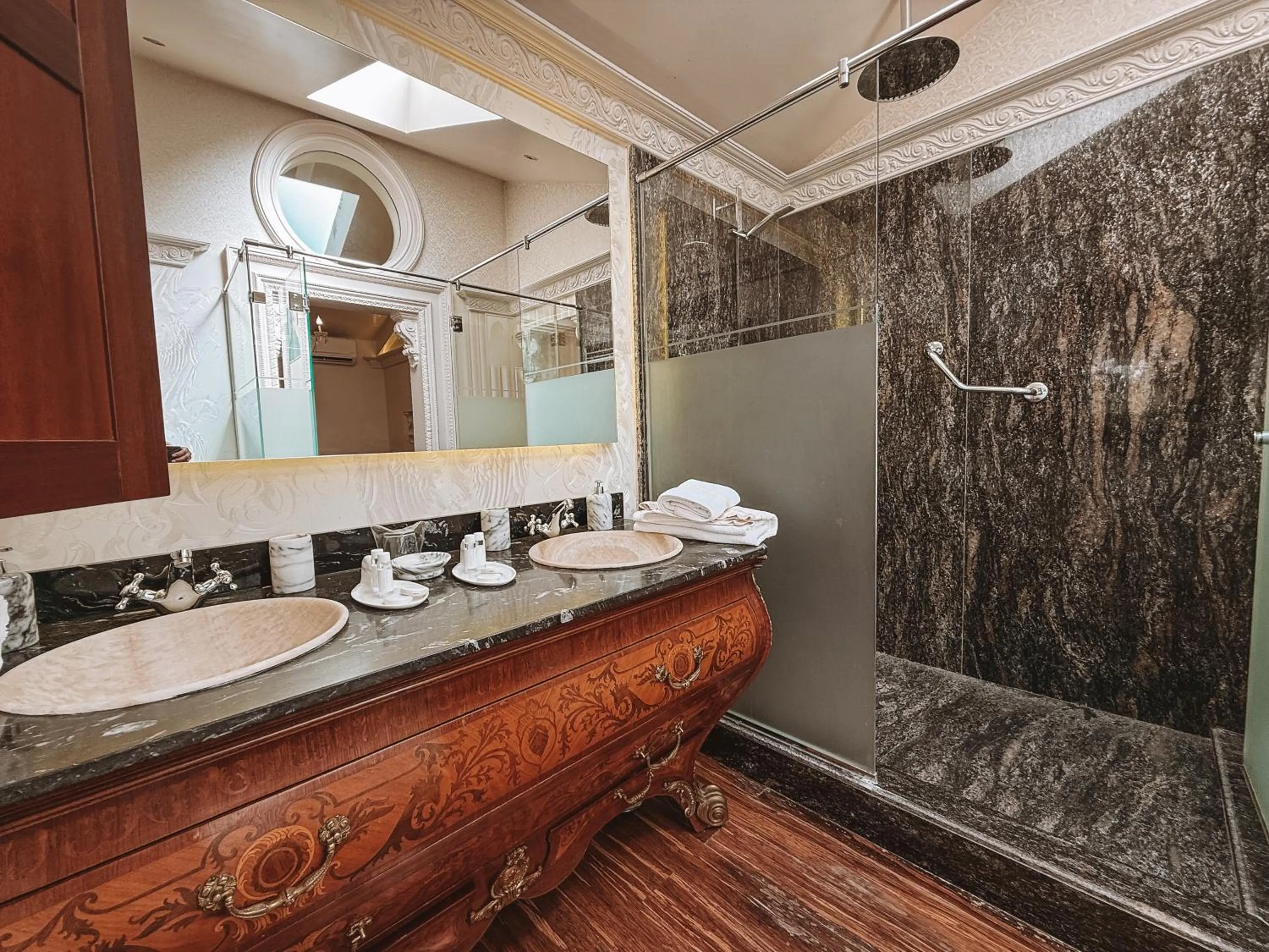 Shower in Los Pilares de Ronda Boutique & Hotel