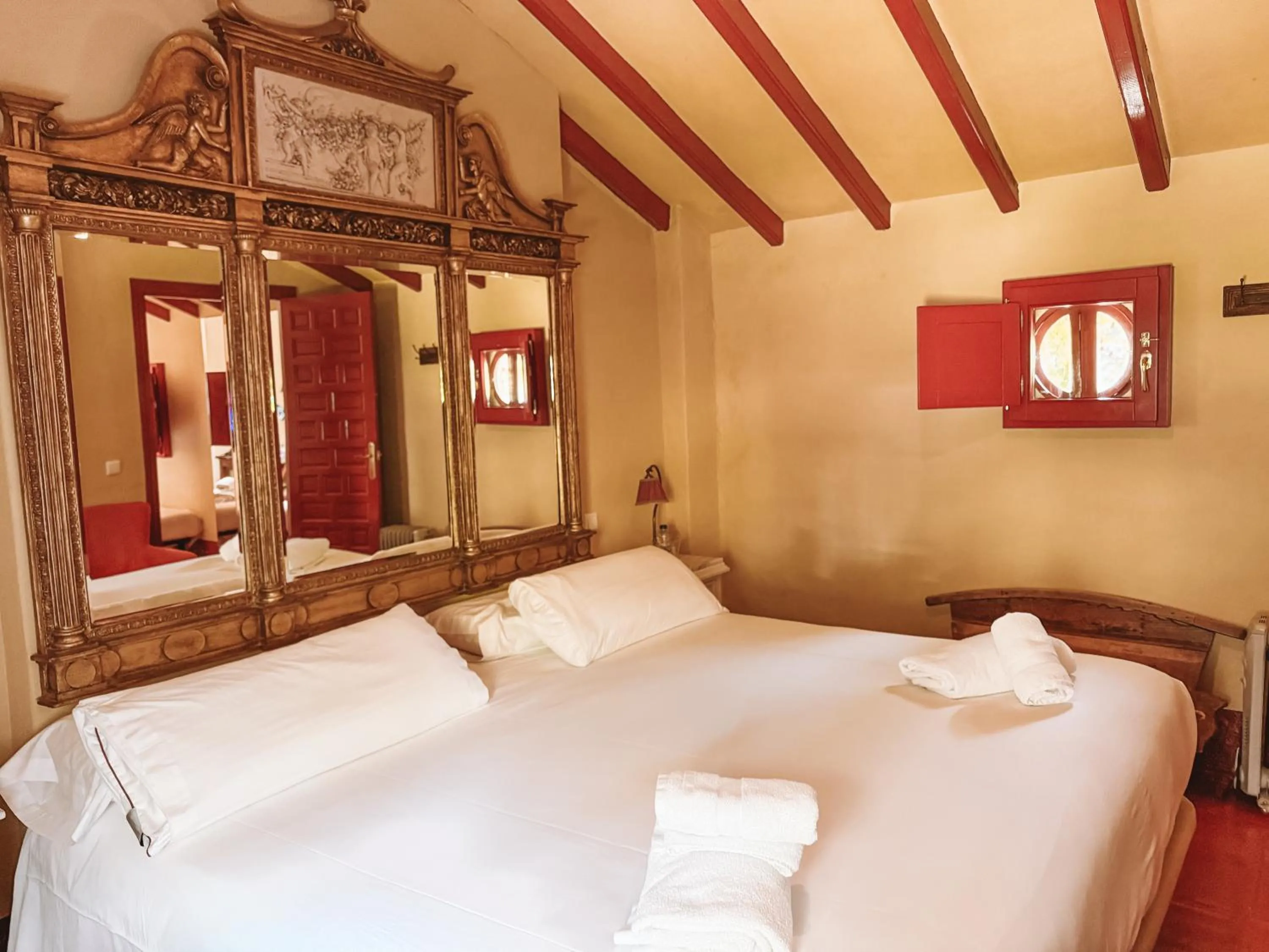 Bed in Los Pilares de Ronda Boutique & Hotel