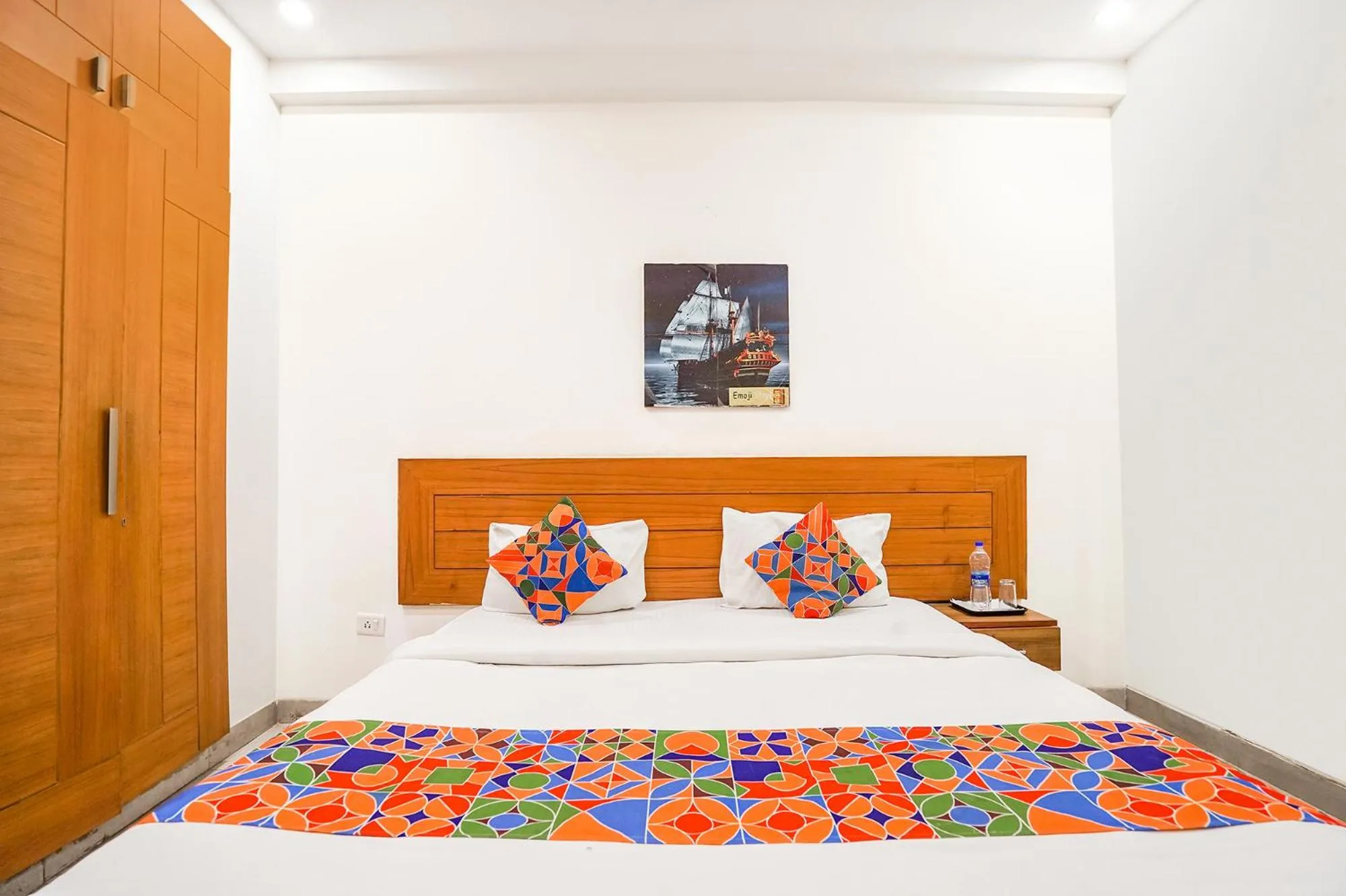 Bed in FabHotel Emoji Stays