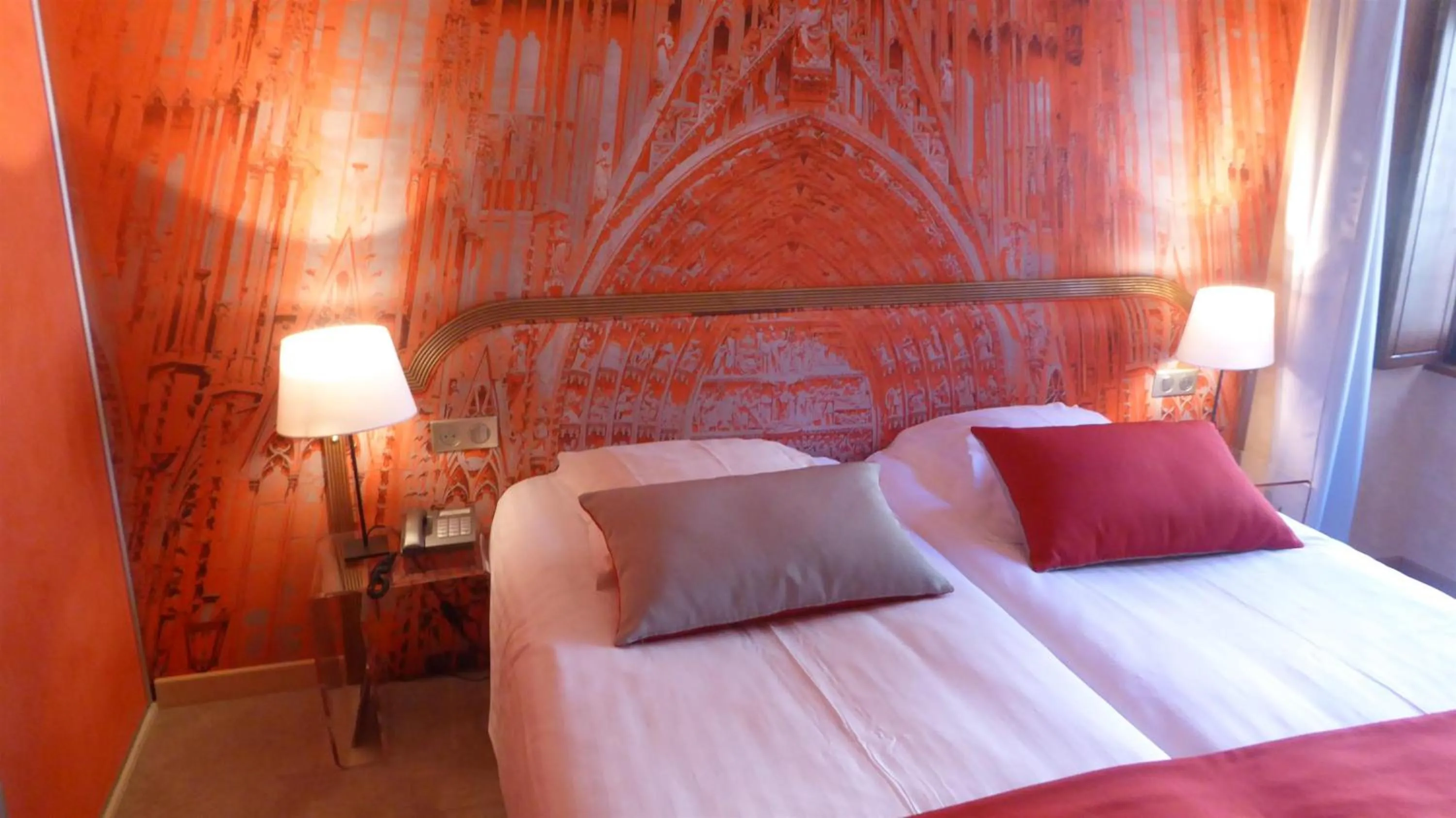 Photo of the whole room, Bed in Hotel Cathédrale