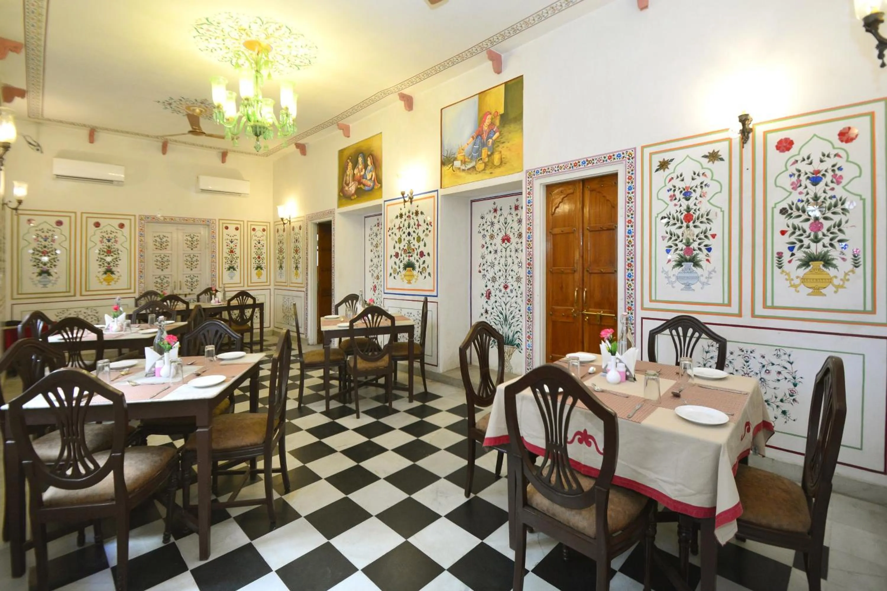 Mahal Khandela-A Heritage Hotel In Jaipur City Center