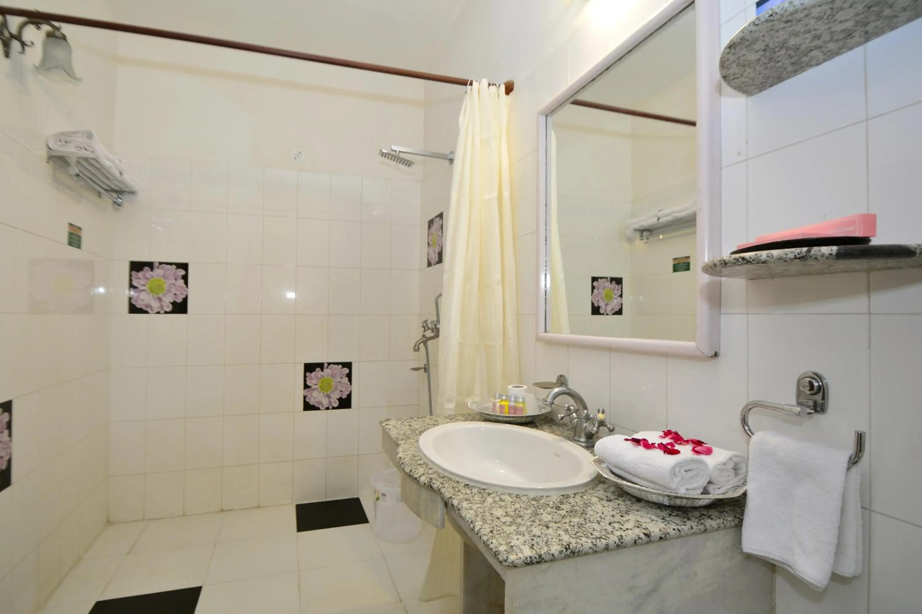 Bathroom in Mahal Khandela-A Heritage Hotel In Jaipur City Center