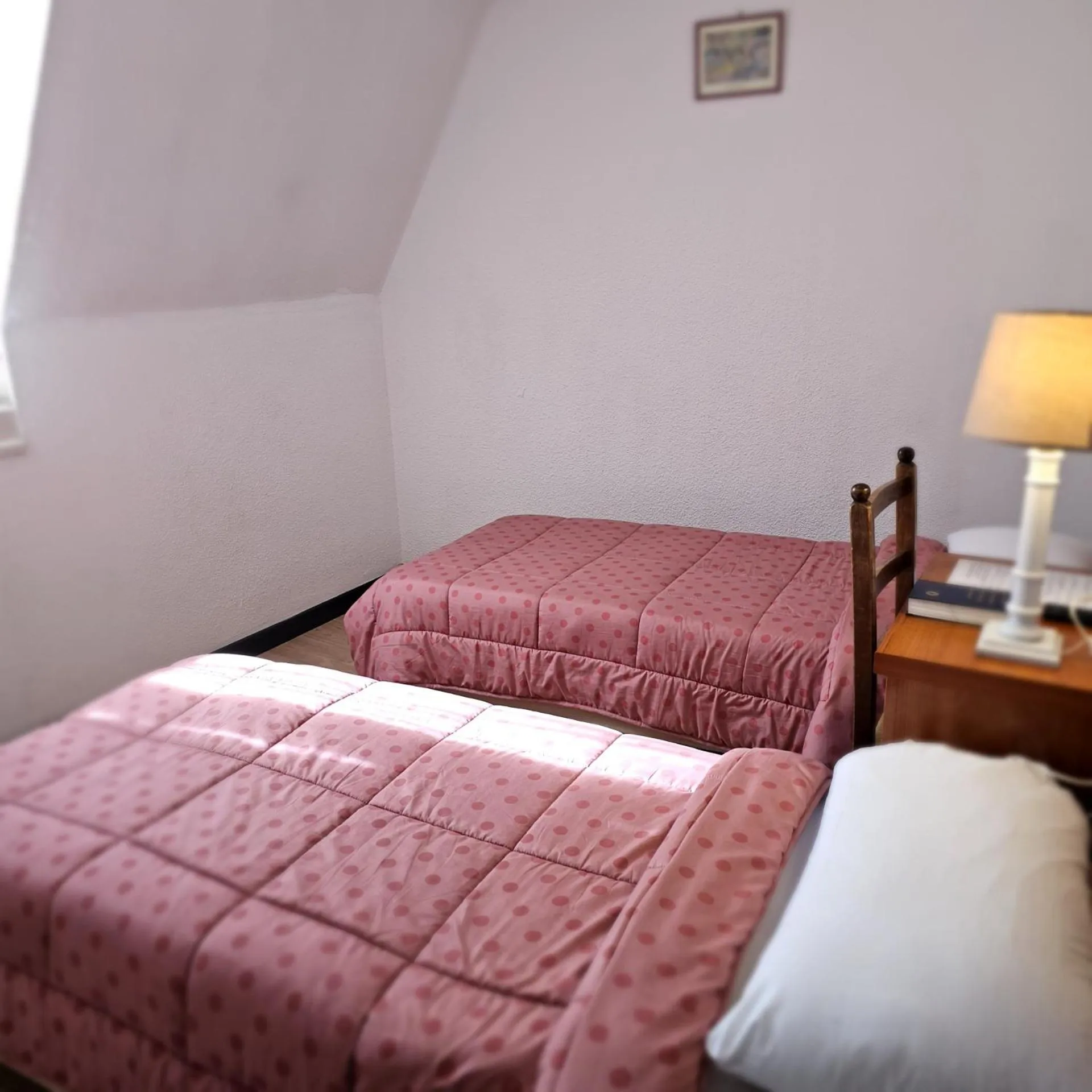Bedroom, Bed in Hotel du Commerce et de Navarre